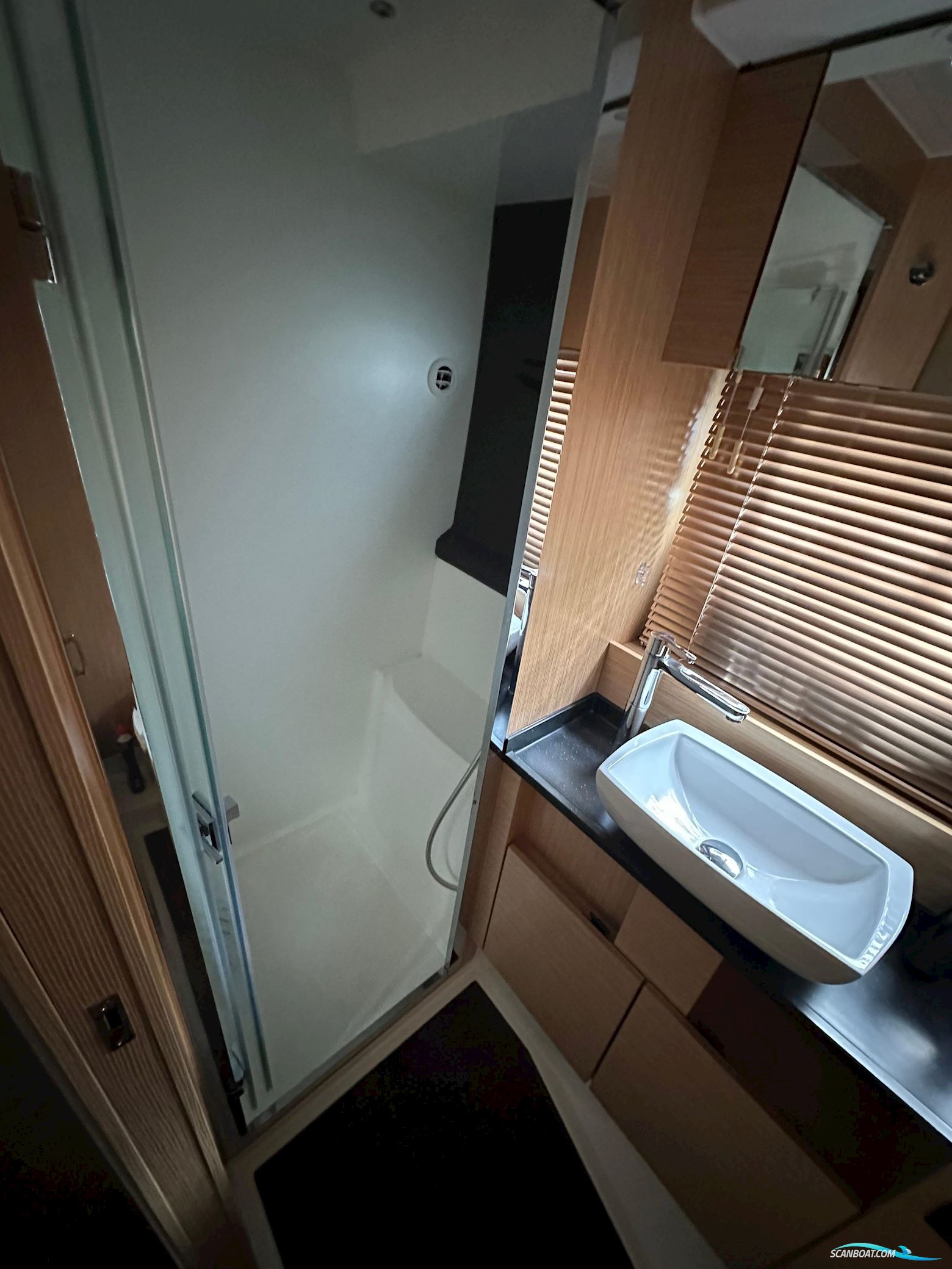 Bavaria R55 Flybridge