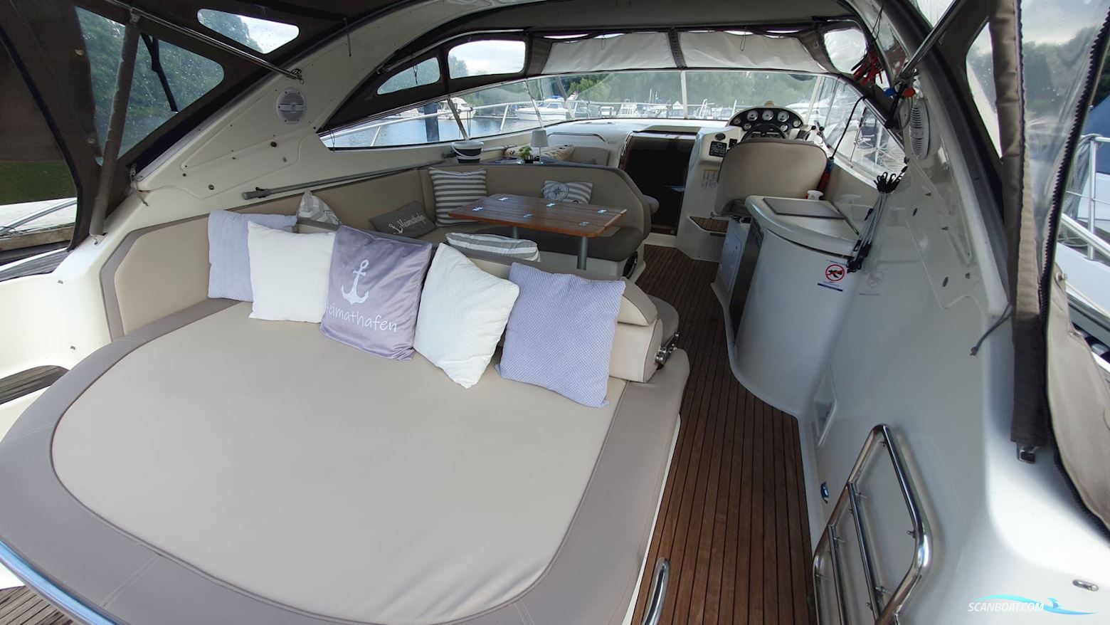 Bavaria S 37