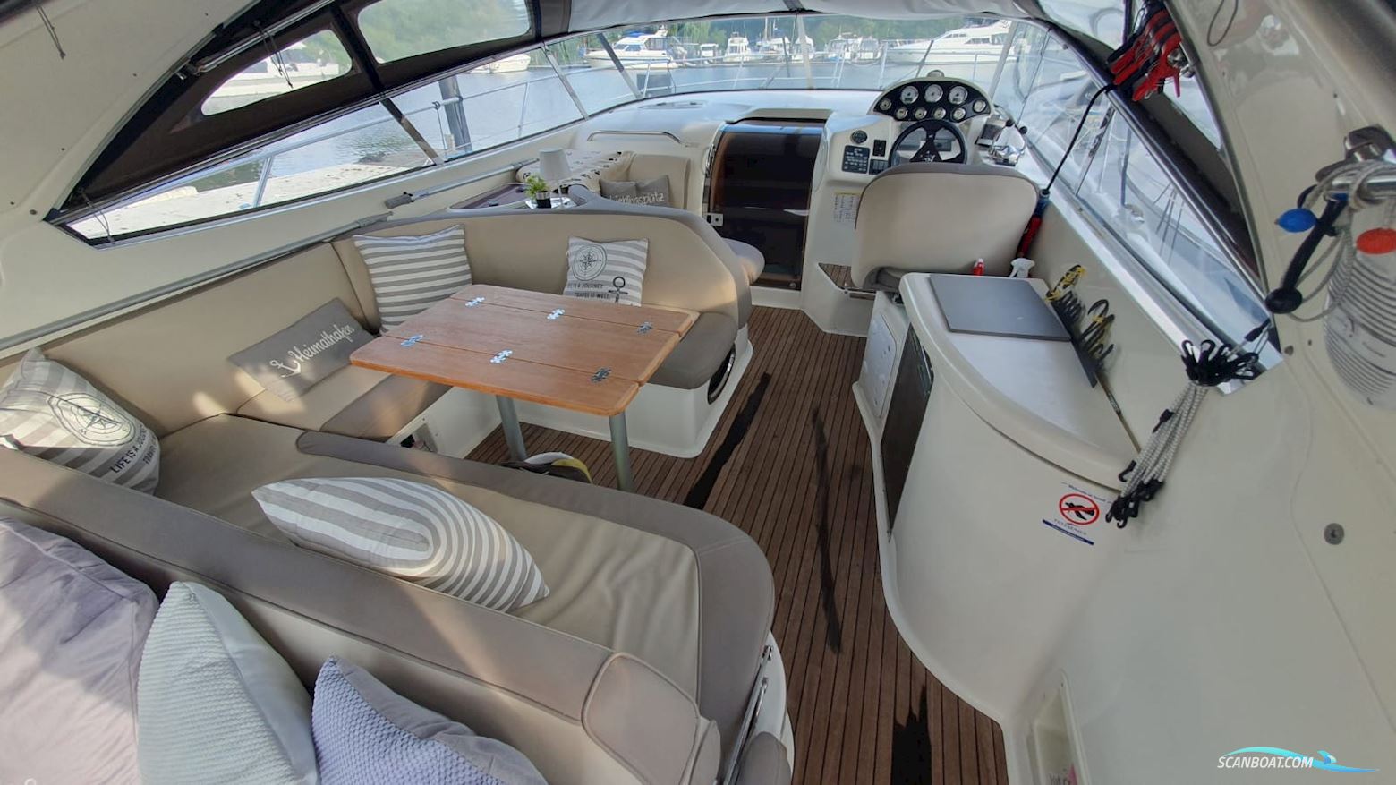 Bavaria S 37