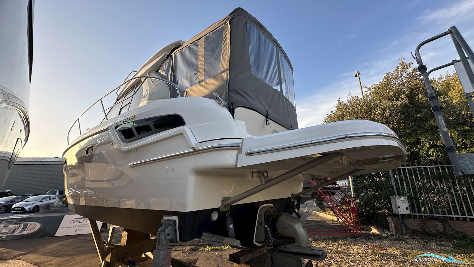 Bavaria S33HT