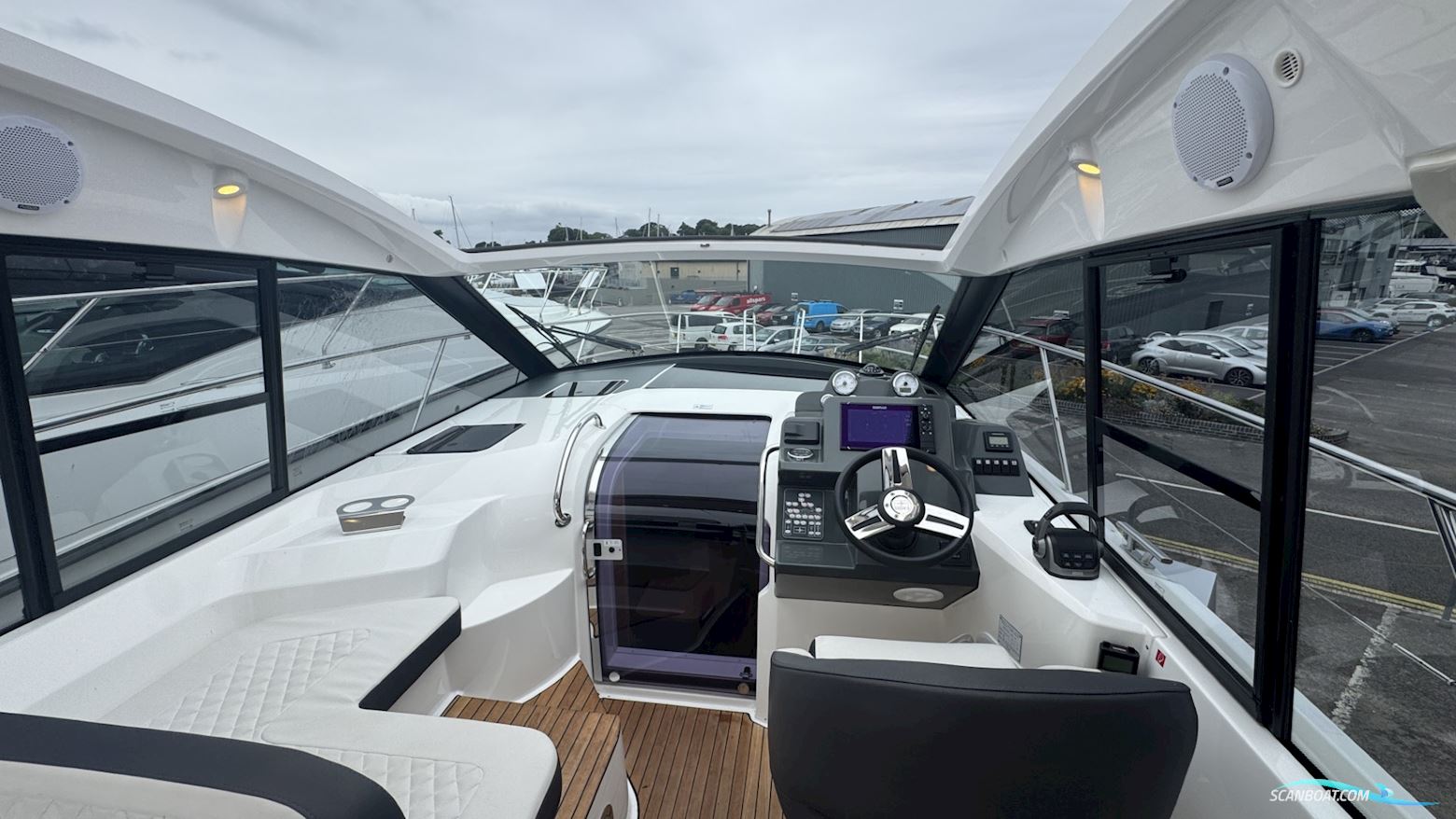 Bavaria S33HT