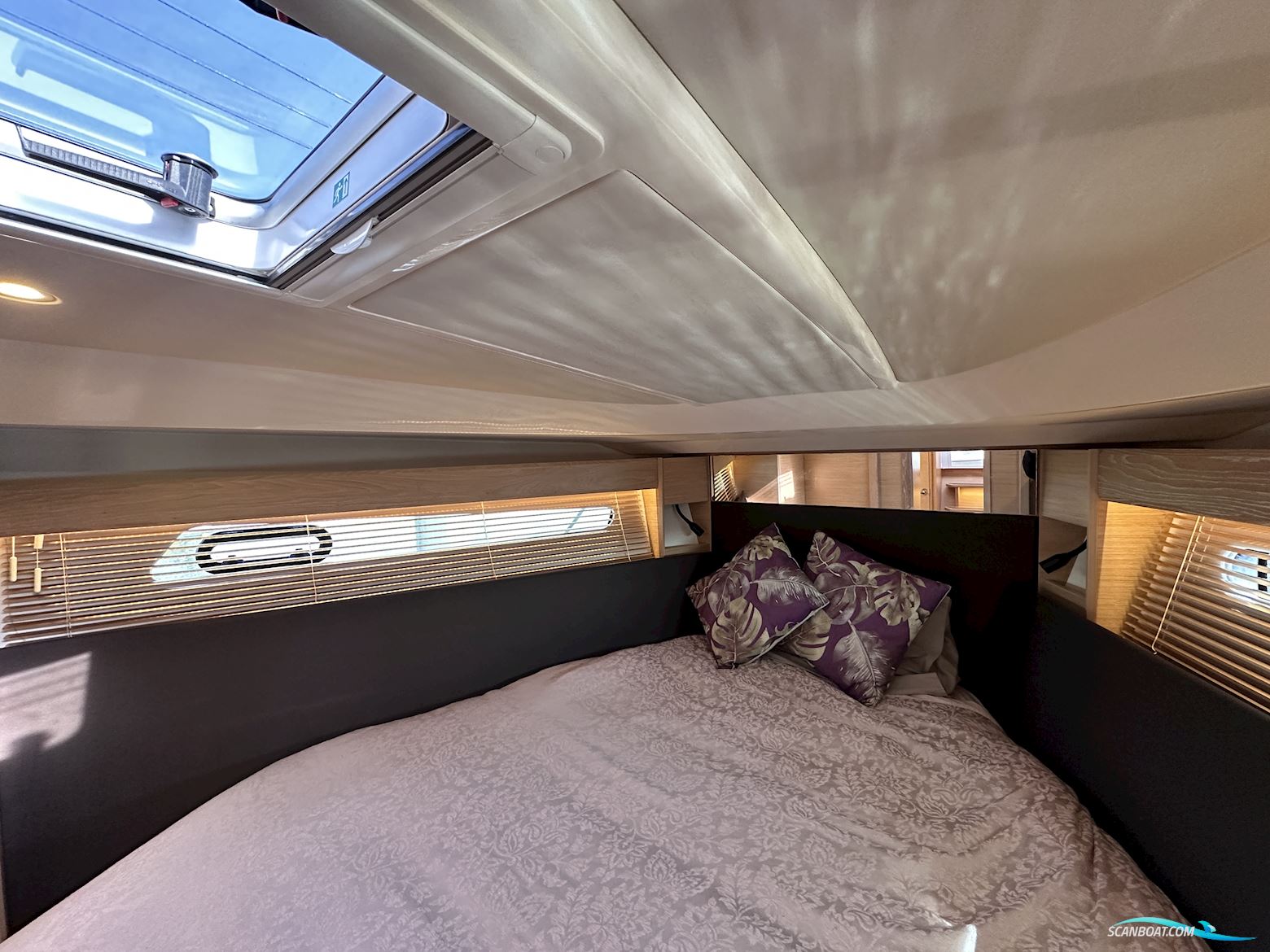 Bavaria S36 Hard Top