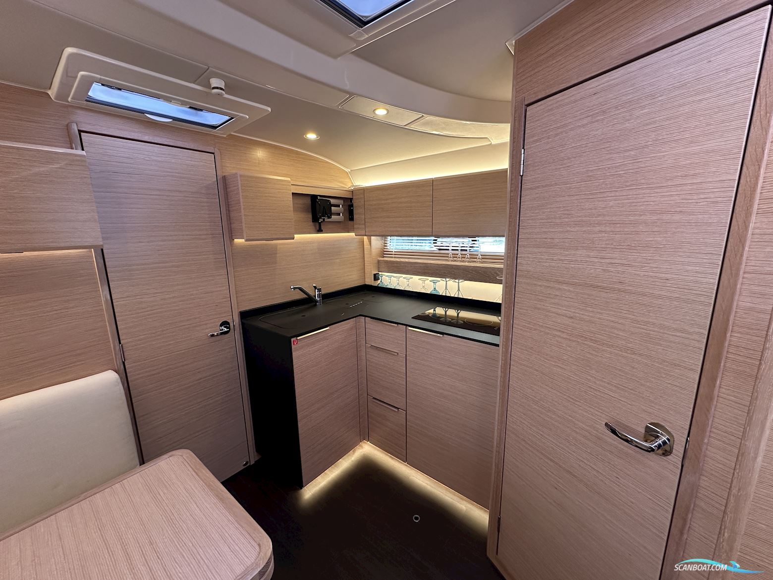 Bavaria S36 Hard Top