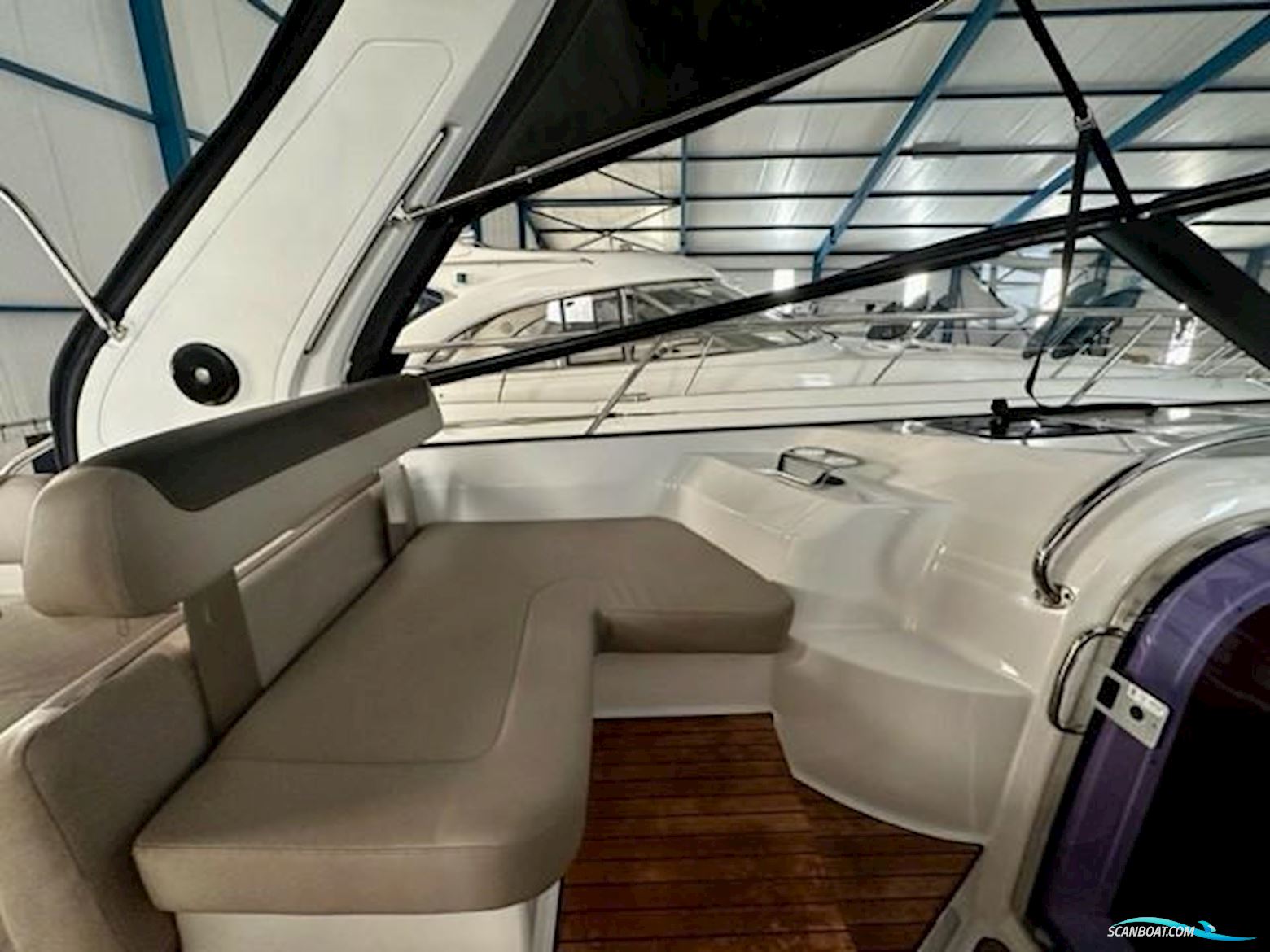 Bavaria Sport 330