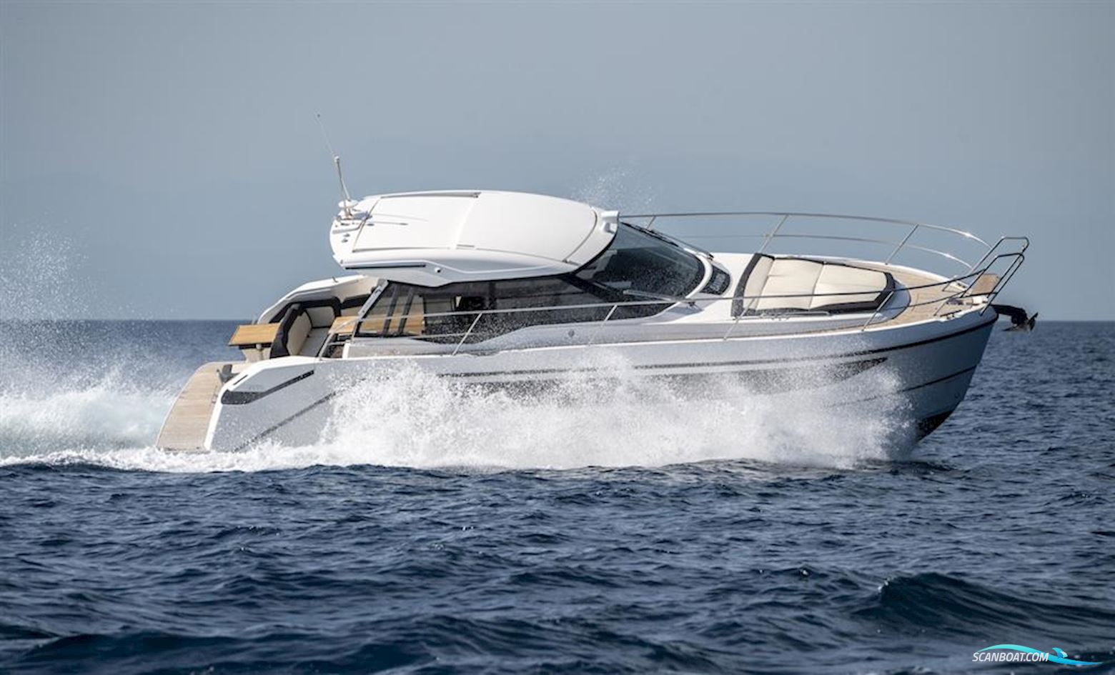 Bavaria SR33 Motorbåd 2024, med 2 x Mercury 6.2 MPI (350hp each) with Bravo III sterndrives motor, Frankrig
