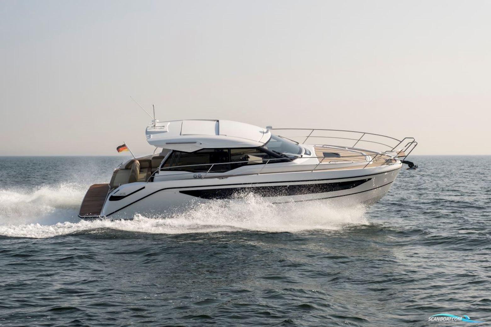 Bavaria SR36HT