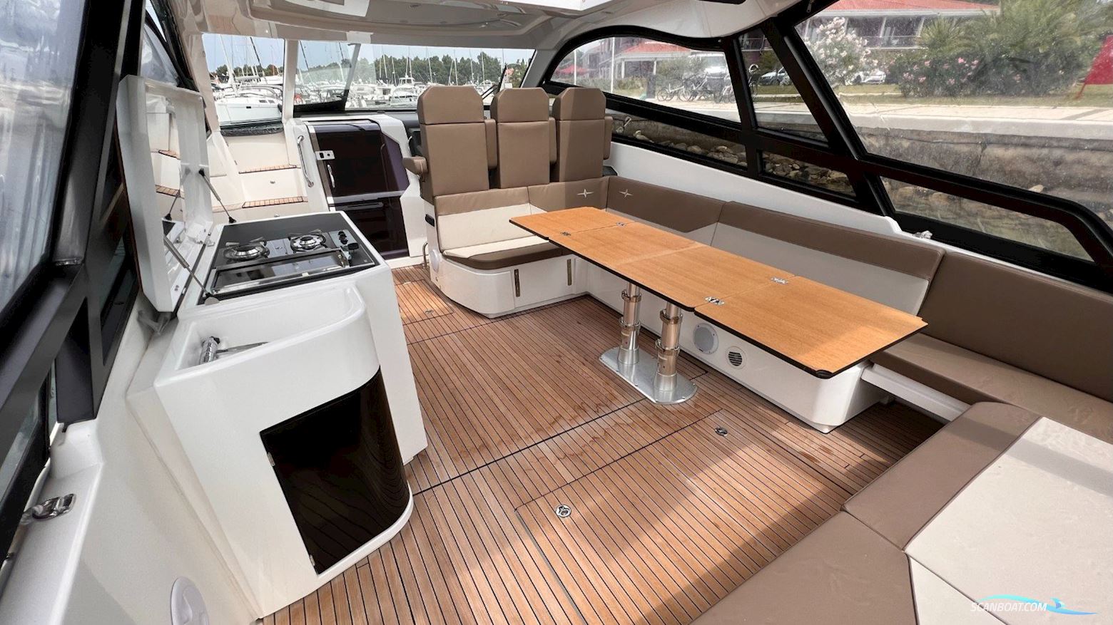 Bavaria VIDA 33 - 2X 300 PS