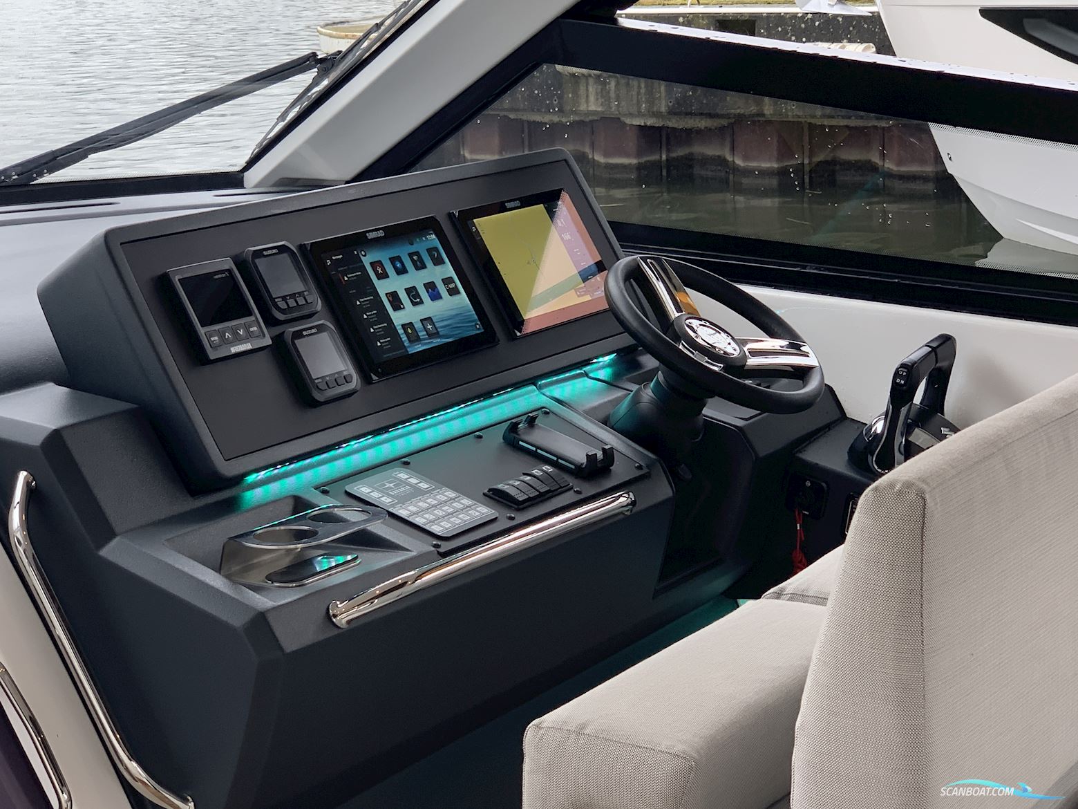 Bavaria Vida 33 Hard Top