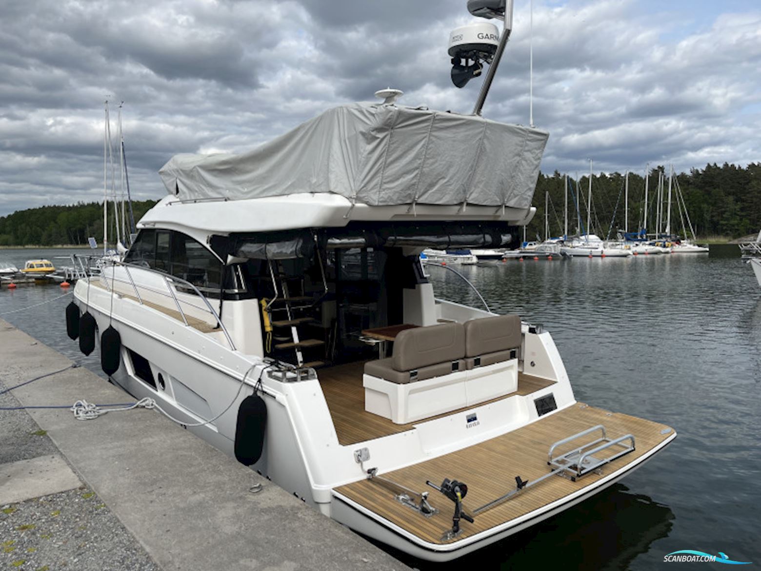 Bavaria Viertes 420 Fly