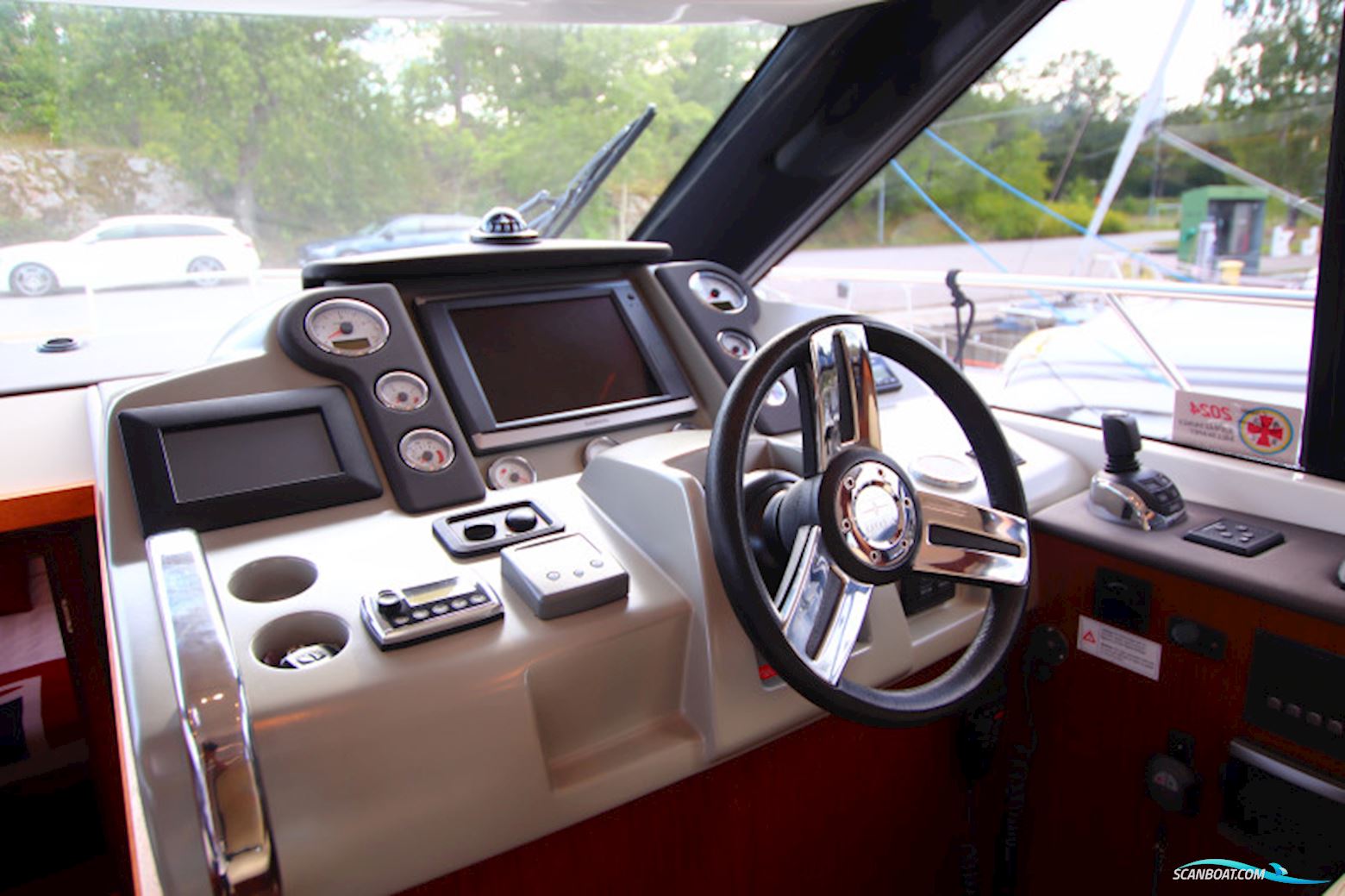 Bavaria Viertes 420 Fly