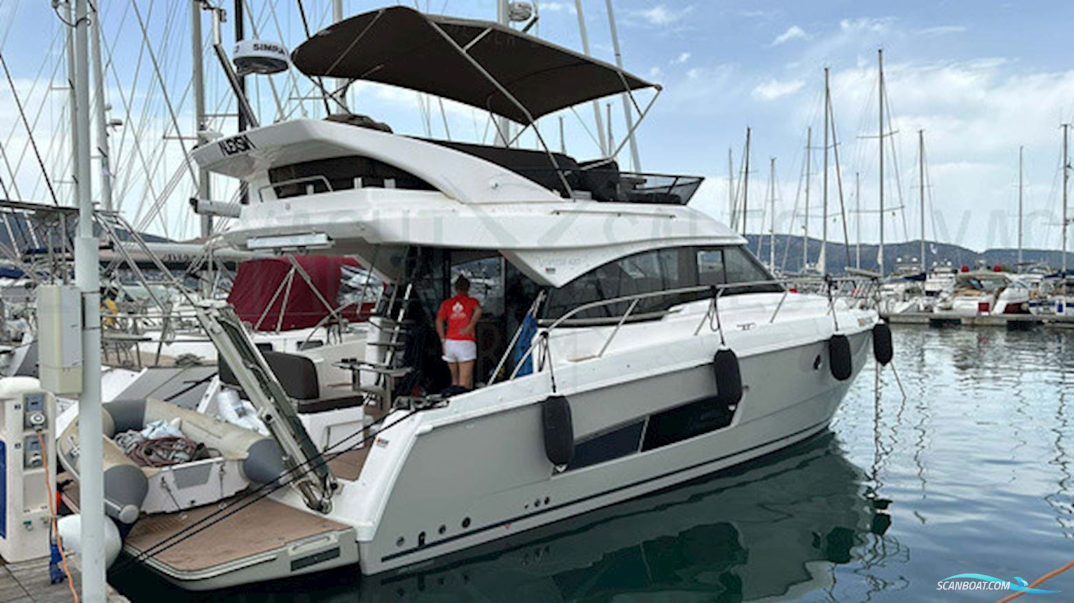 Bavaria Virtess 420 Fly Motorbåd 2023, med Volvo Penta D6 440 motor, Kroatien
