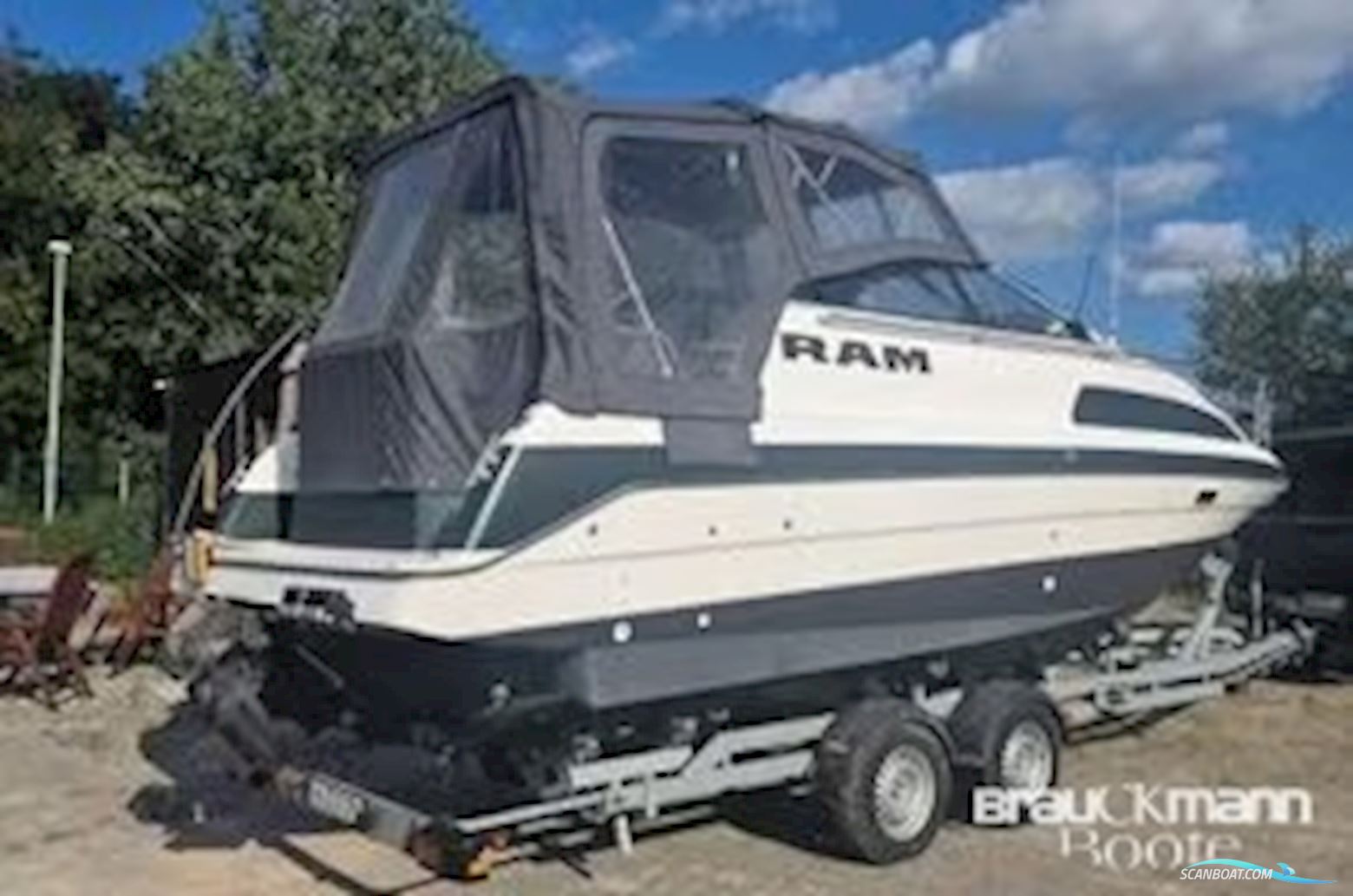 Bayliner (US) Bayliner (US) 2655 Cierra Sunbridge Motorbåd 1991, med Mercruiser motor, Tyskland