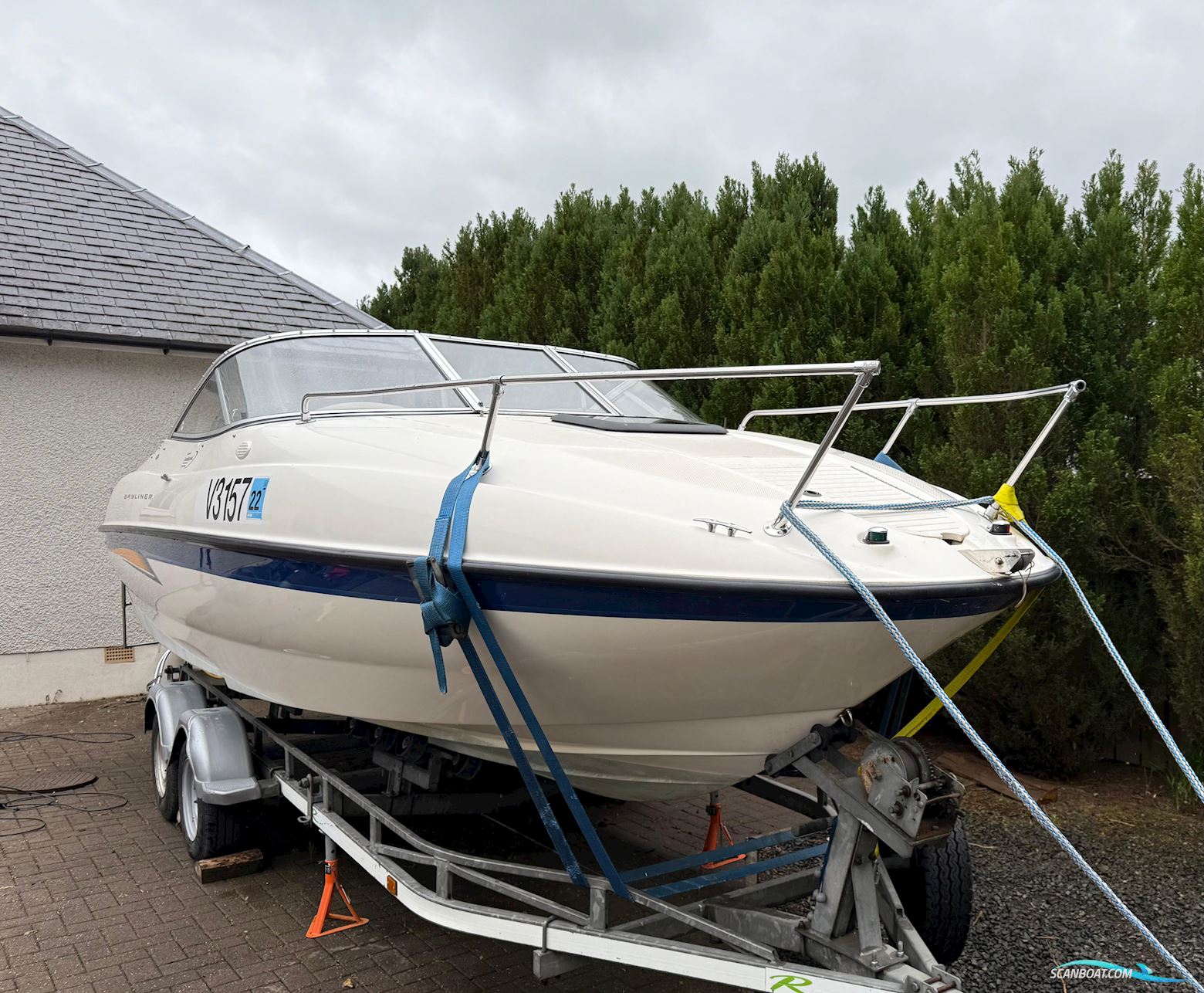 Bayliner 212 Capri Motorbåd 2004, med Mercruiser motor, England