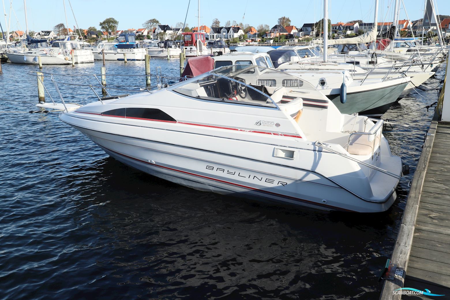 Bayliner 2255 Ciera Motorbåd 1990, med Mercruiser 4,3 Mpi AL Fwc DR motor, Danmark