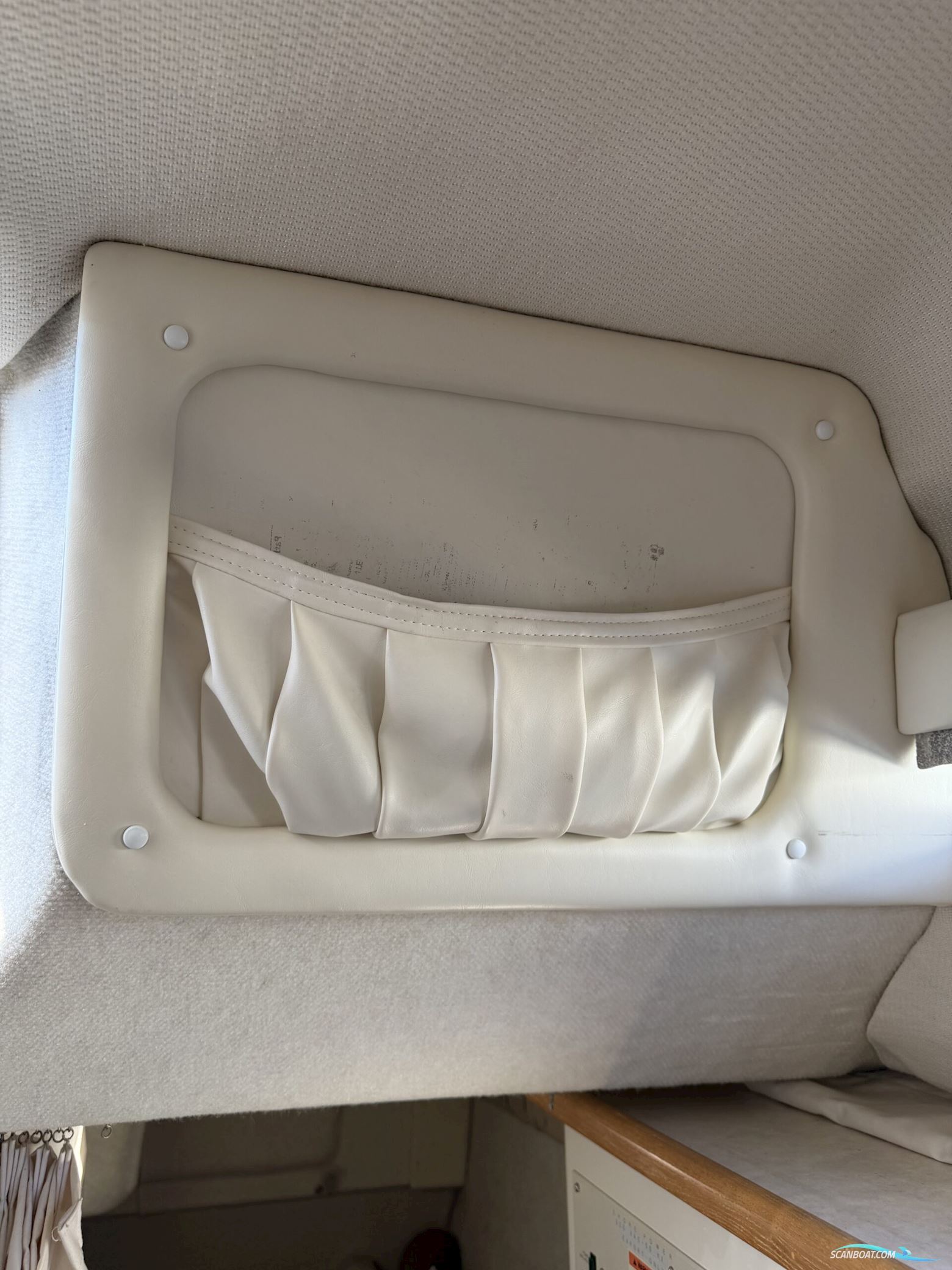 Bayliner 2355 Ciera med ferskvandskølet motor