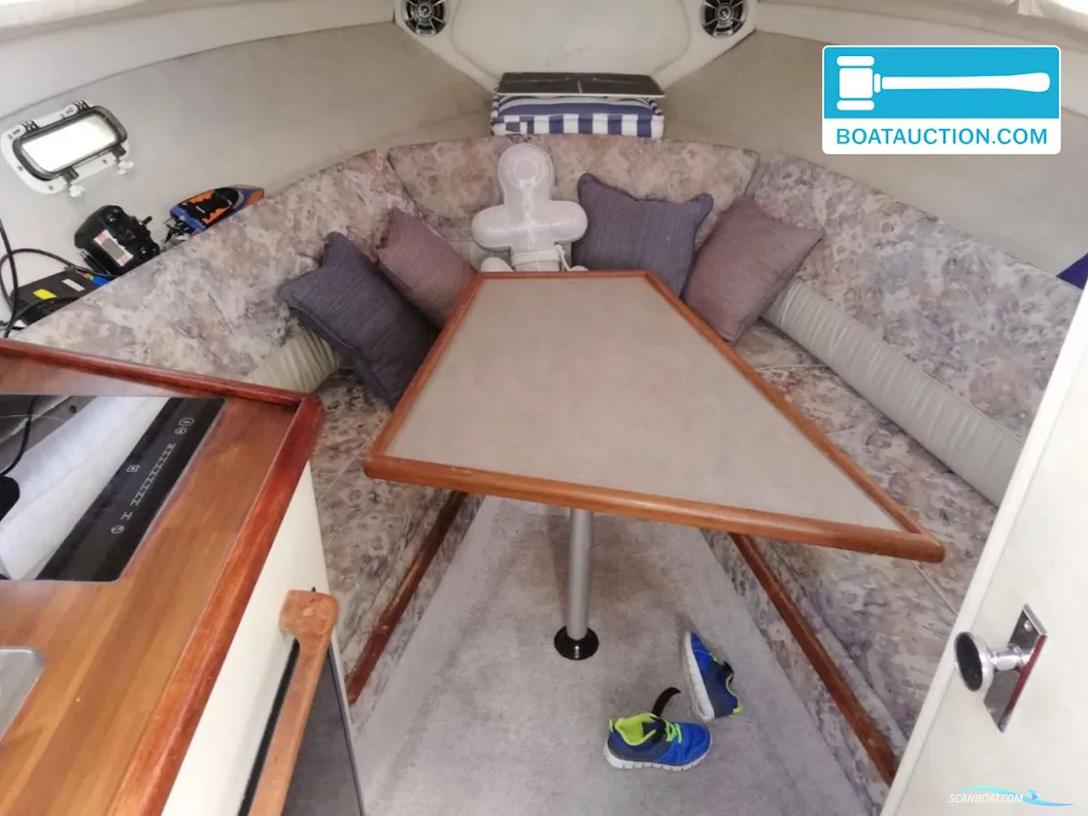 Bayliner 2355