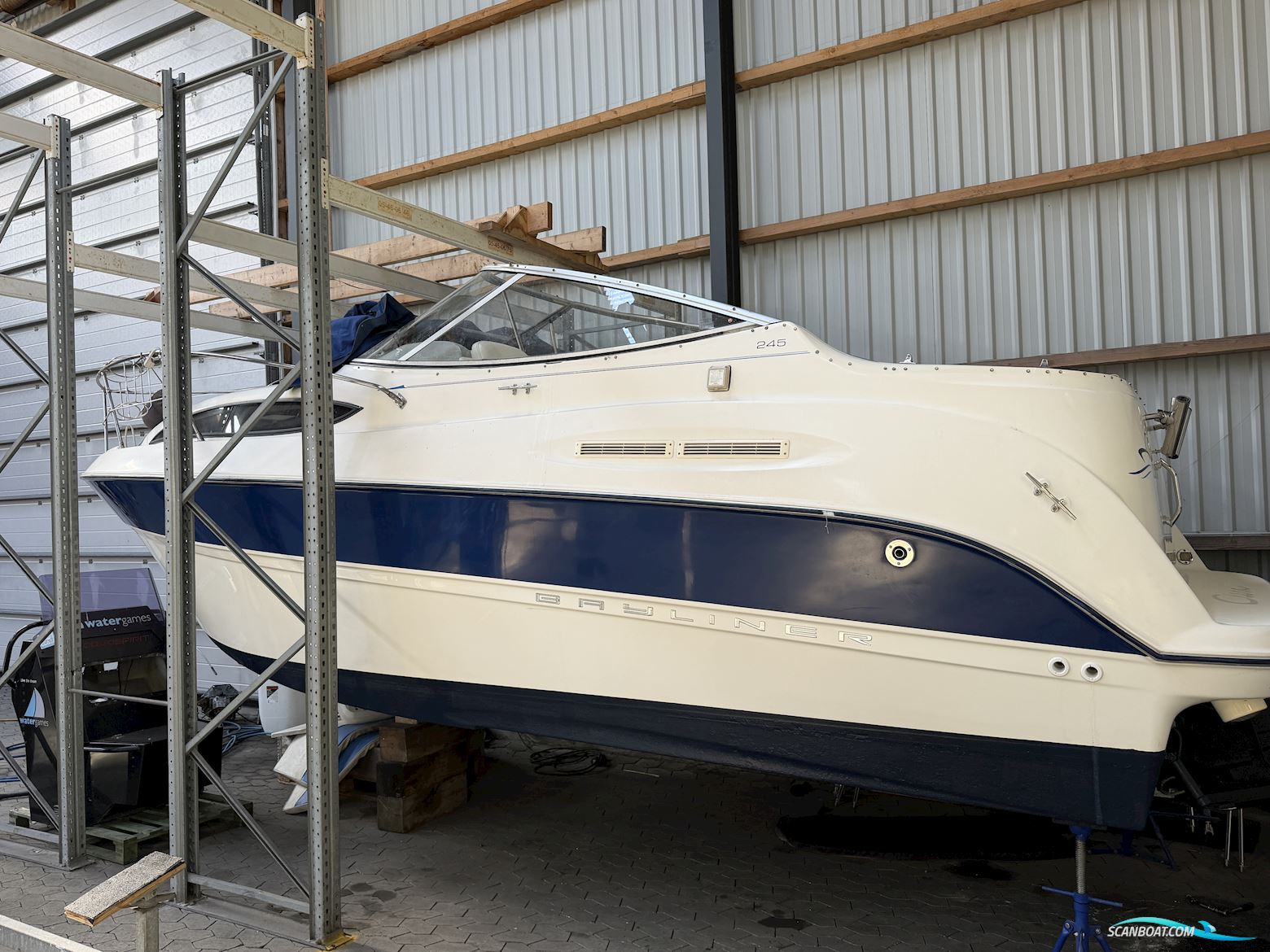Bayliner 245 Ciera Motorbåd 2004, med Mercruiser 5.0 V8 motor, Danmark