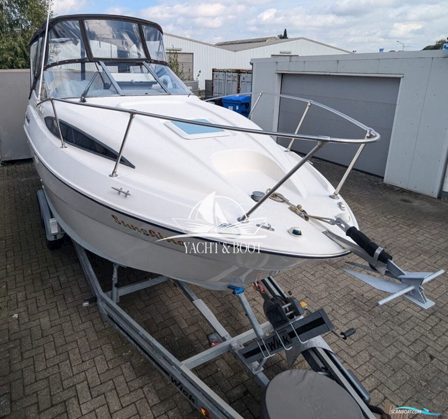 Bayliner 245