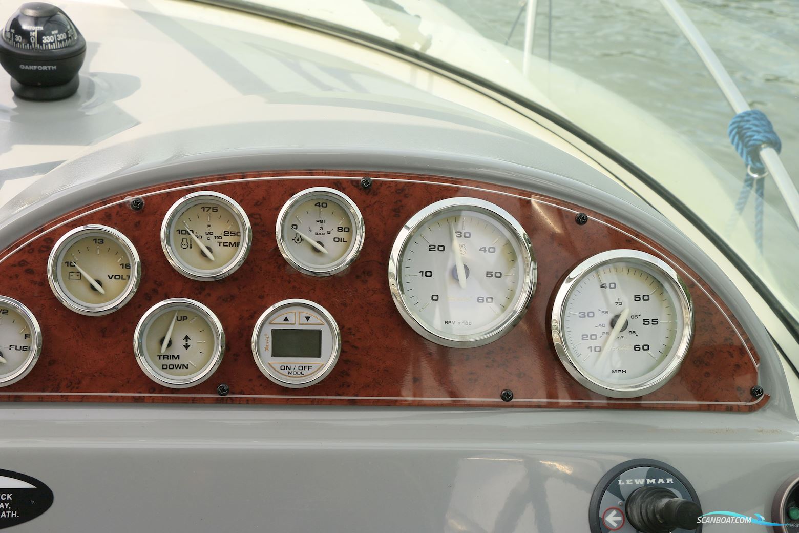 Bayliner 245