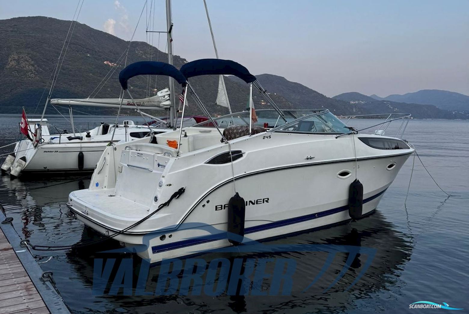 Bayliner 245 Motorbåd 2008, med Mercury Mag 350 v8 motor, Italien