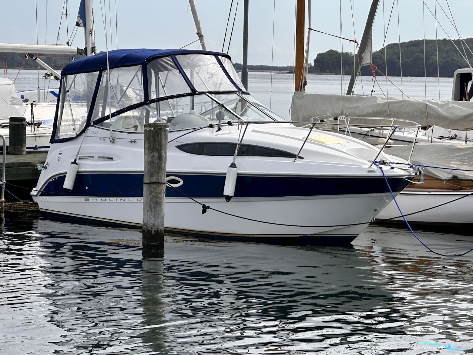 Bayliner 2455 Motorbåd 2000, med Mercury Mercruiser 5,0 motor, Danmark