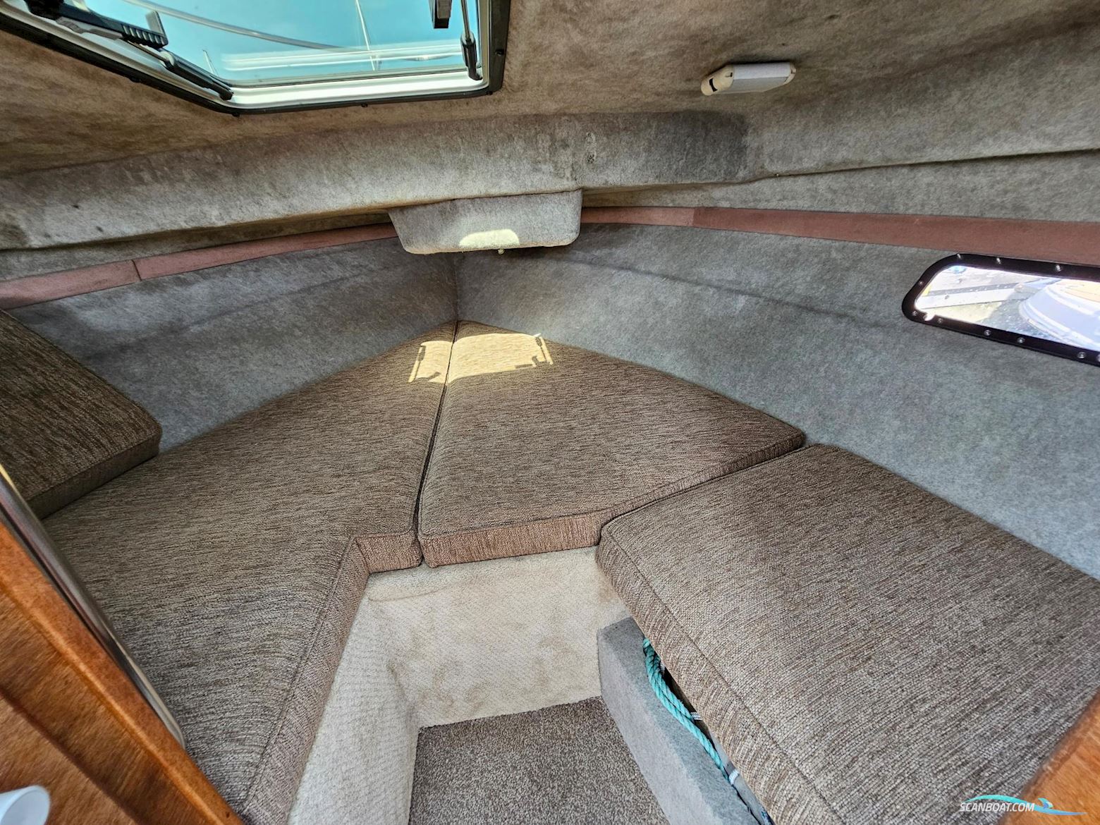 Bayliner 2556 Flybridge