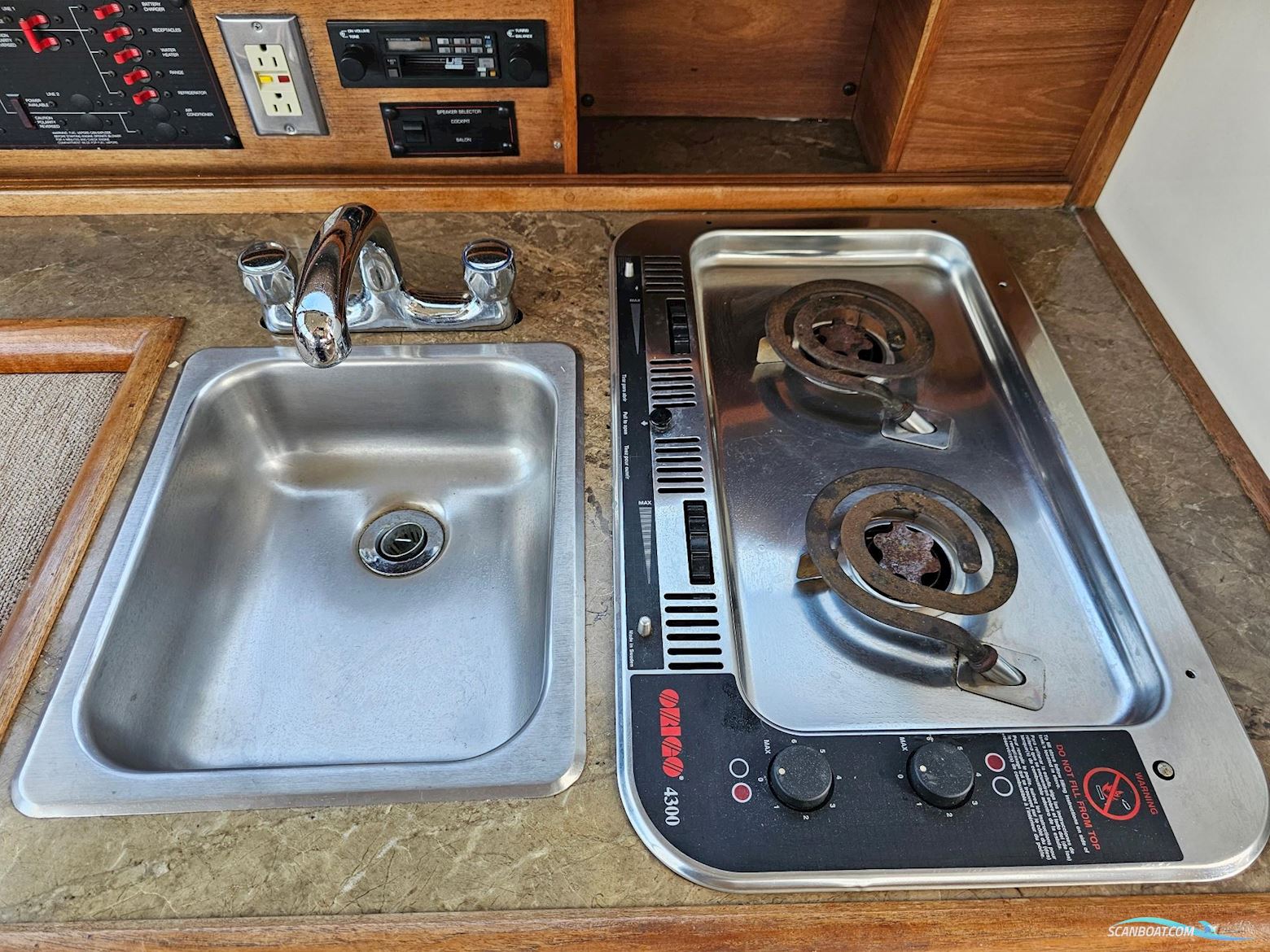 Bayliner 2556 Flybridge