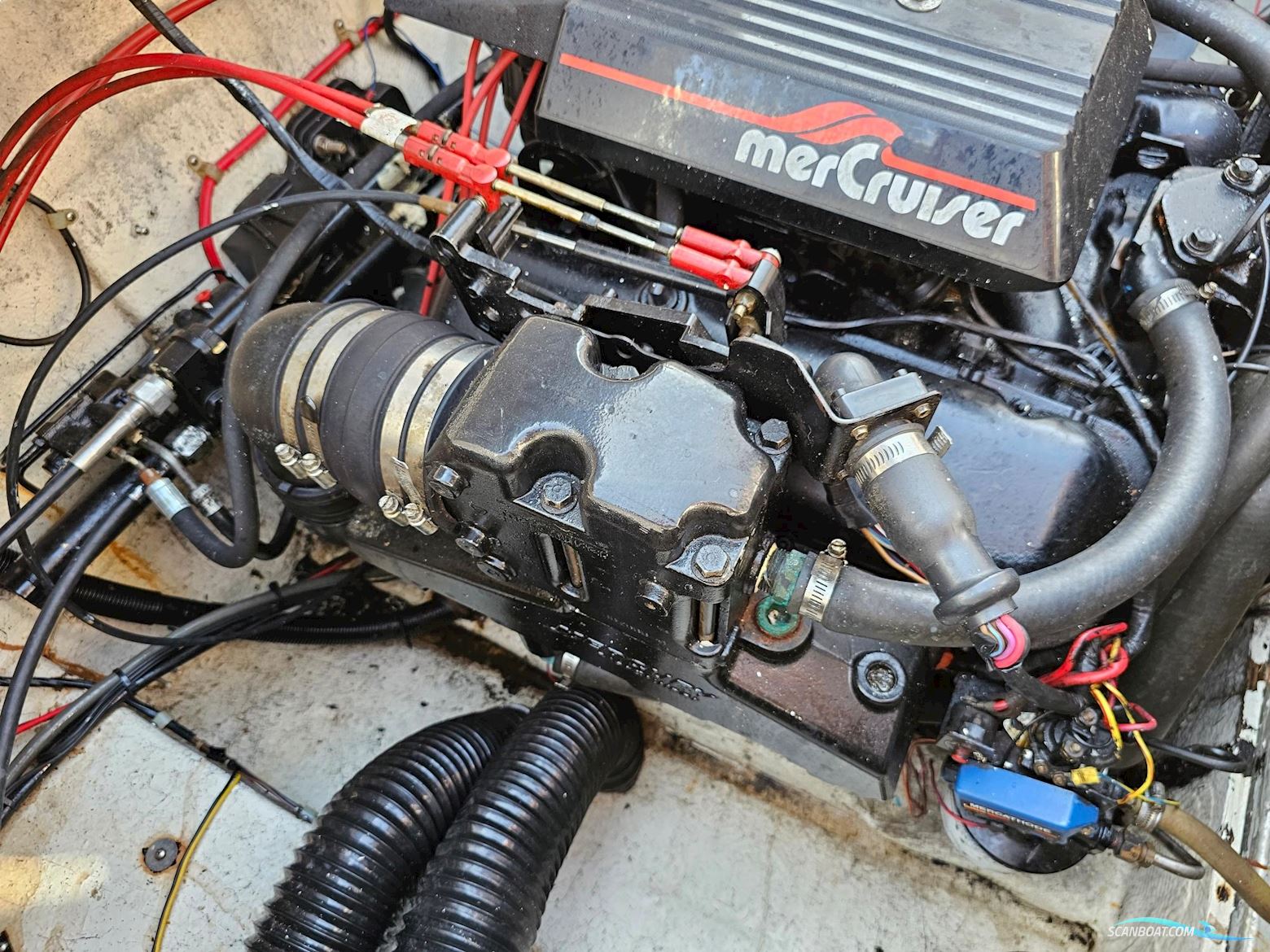 Bayliner 2556 Flybridge