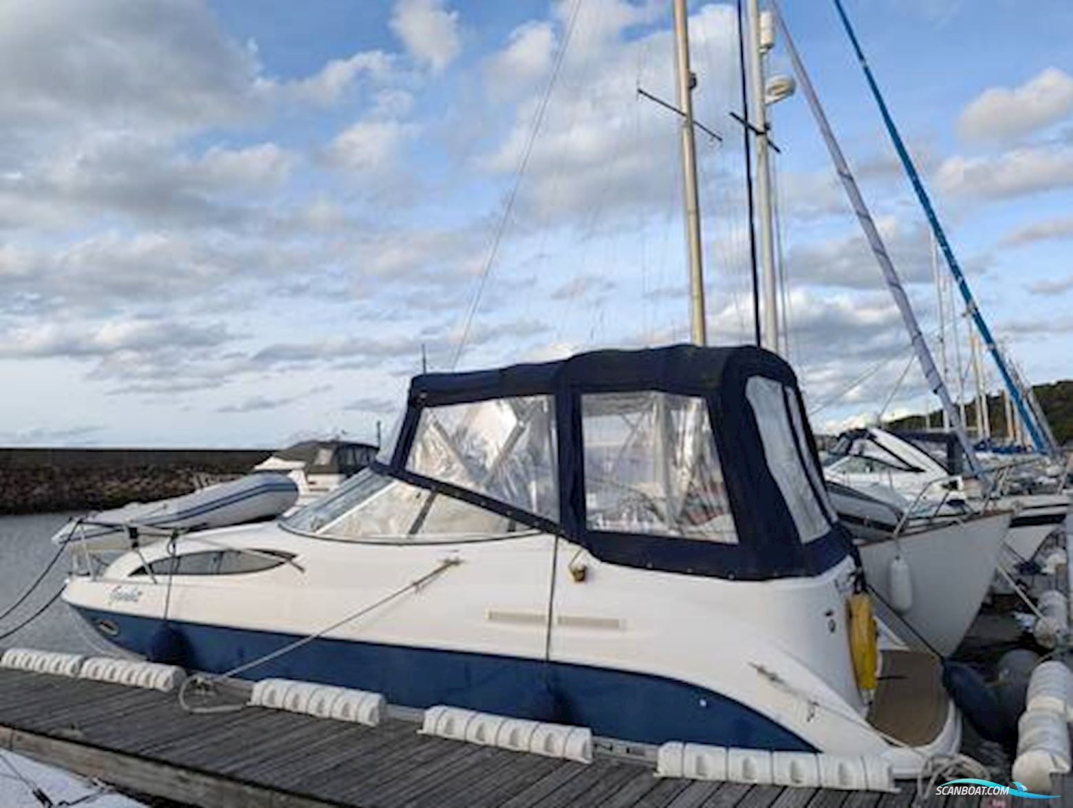 Bayliner 265 Motorbåd 2003, med Volvo Kad 32 motor, England