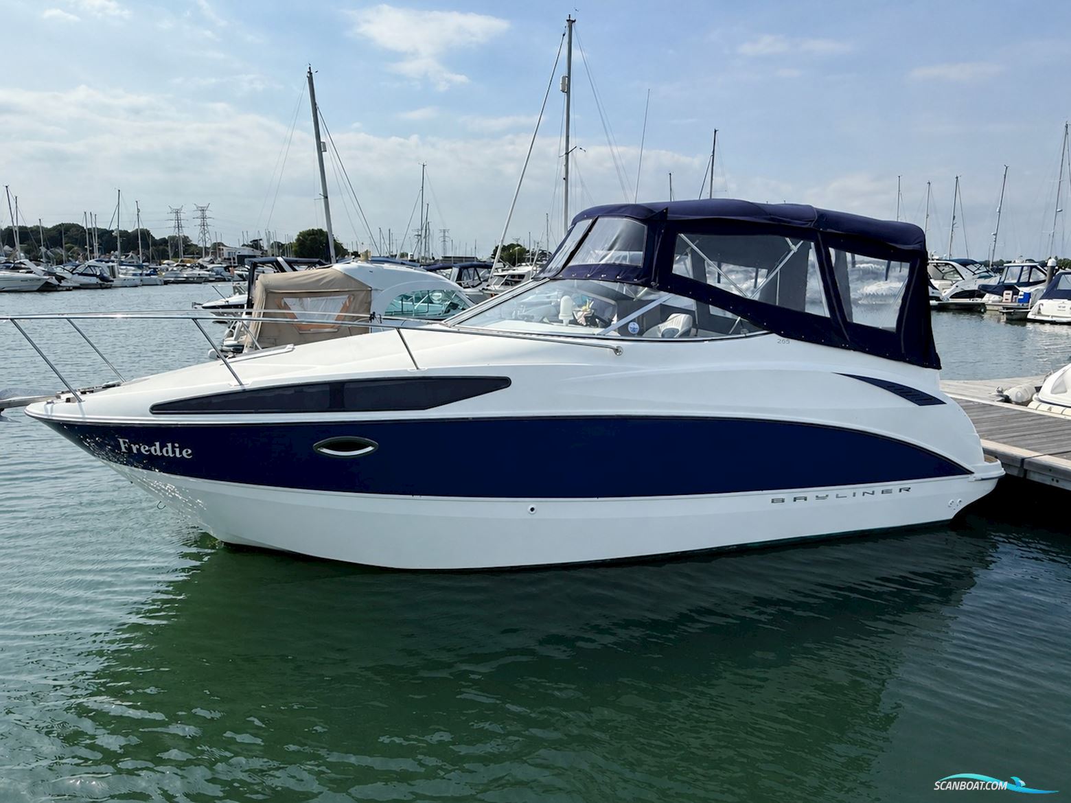 Bayliner 265 Motorbåd 2005, med Mercruiser motor, England