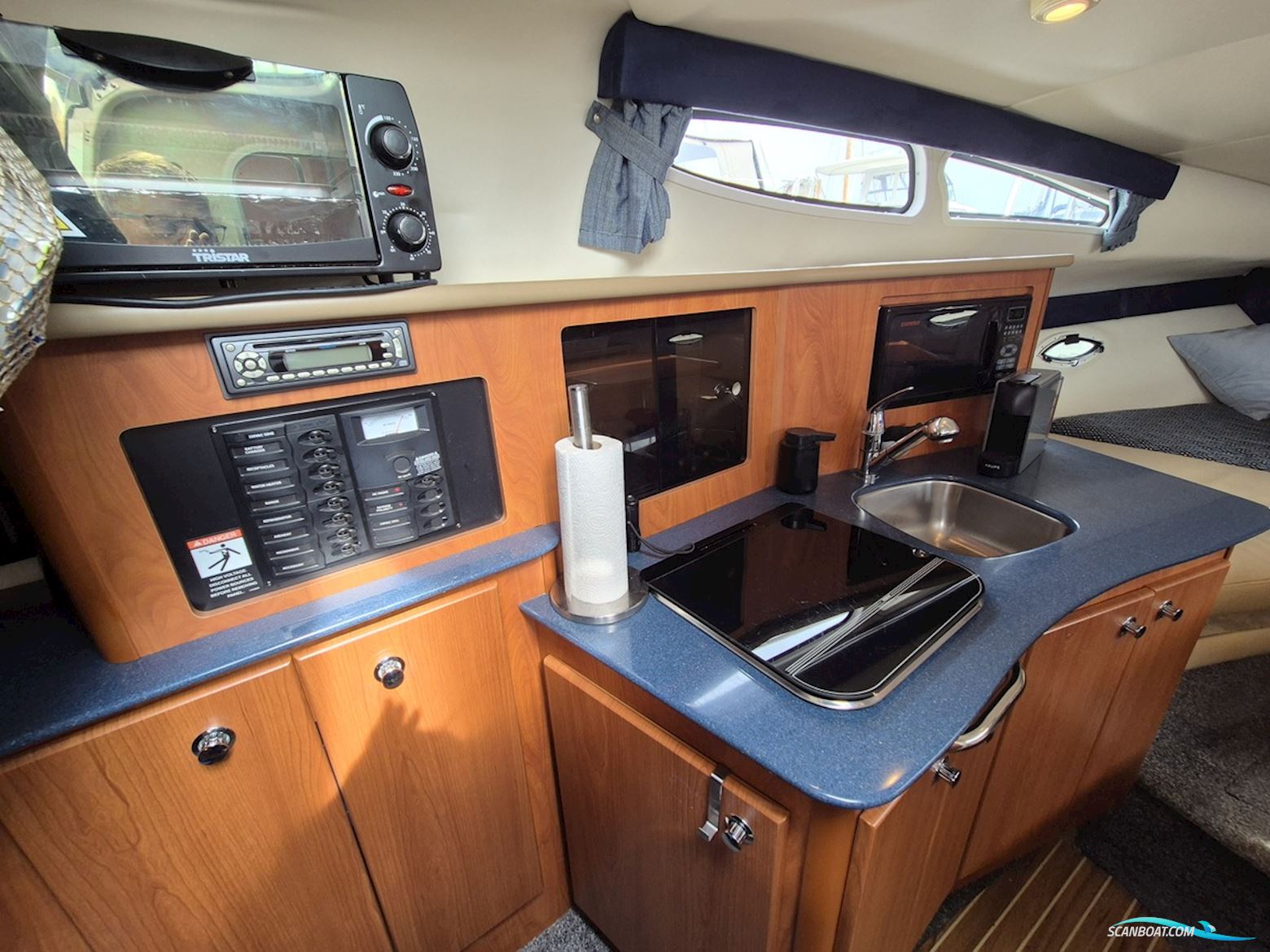 Bayliner 275