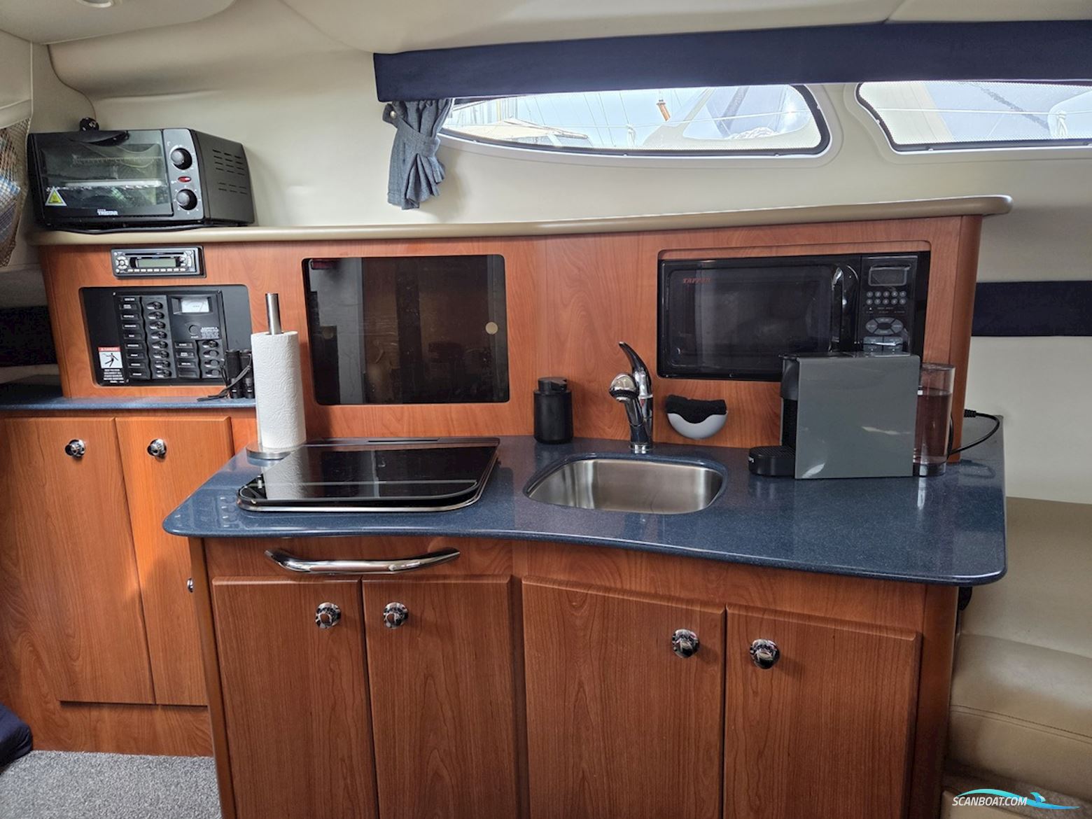 Bayliner 275