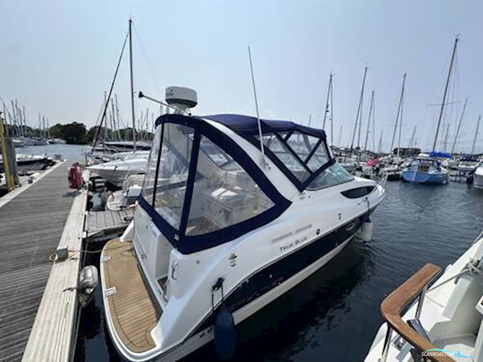 Bayliner 285 Sports Cruiser Motorbåd 2009, med Mercruiser 350 Mag Bravo 3 motor, England