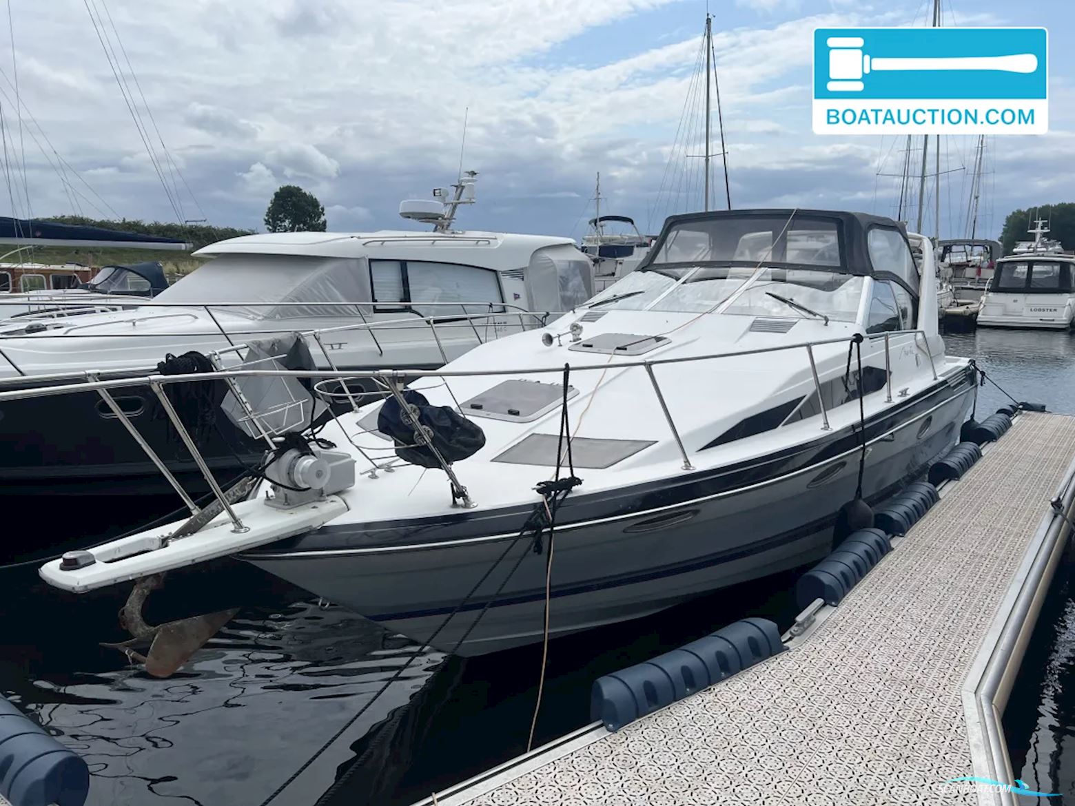 Bayliner 2855 Motorbåd 1989, med Omc motor, Holland