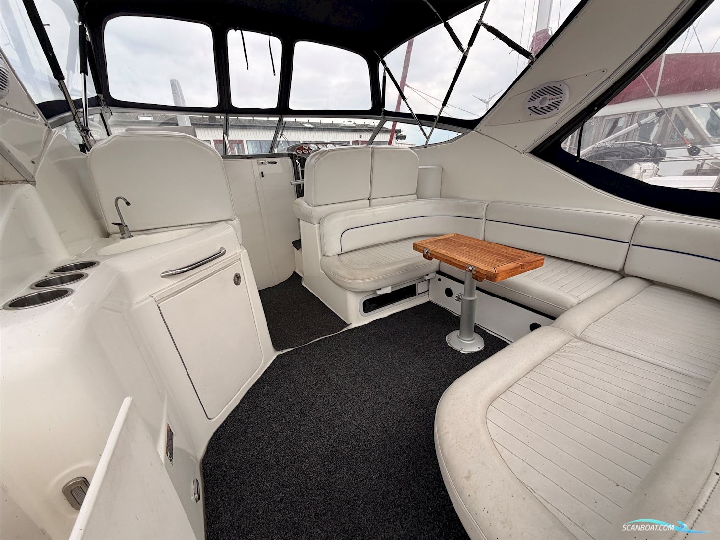 Bayliner 305