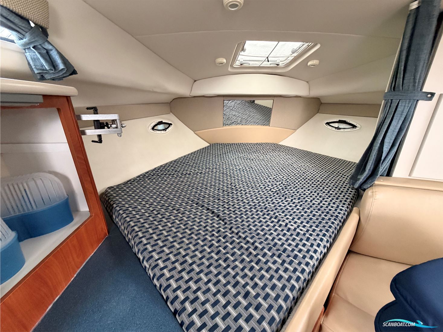 Bayliner 305