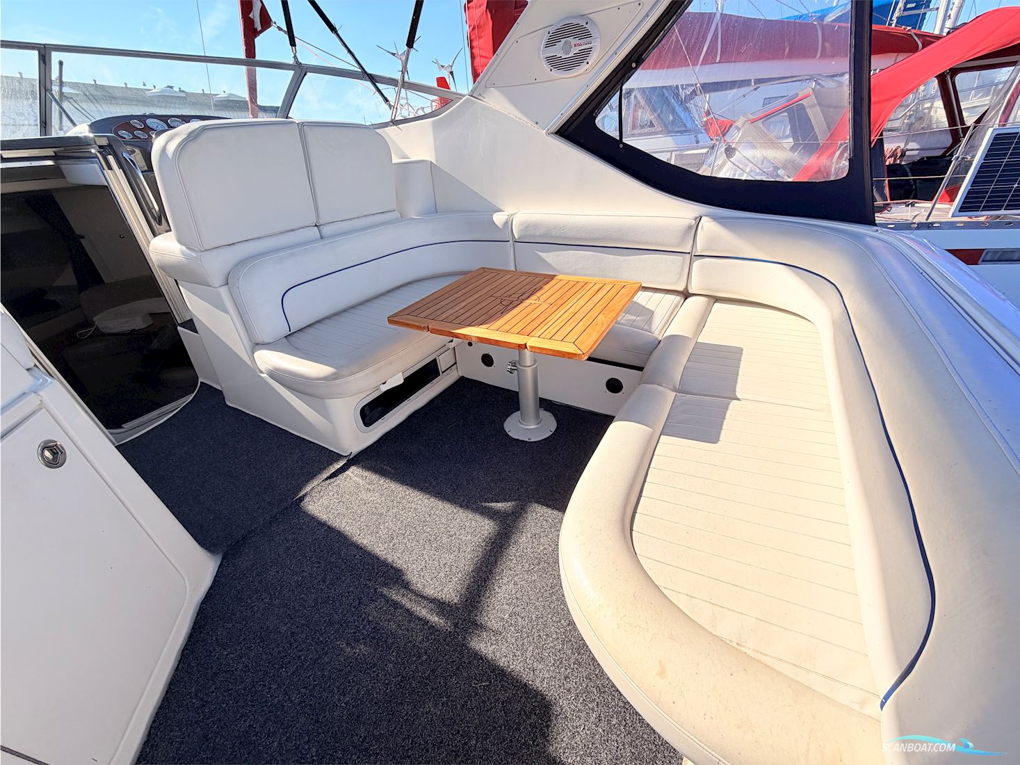 Bayliner 305