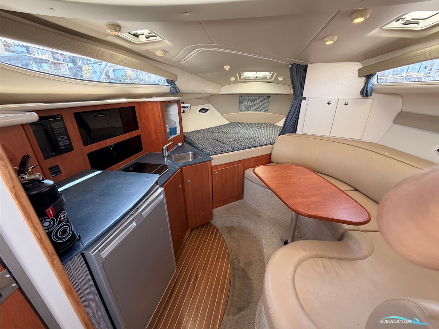 Bayliner 305