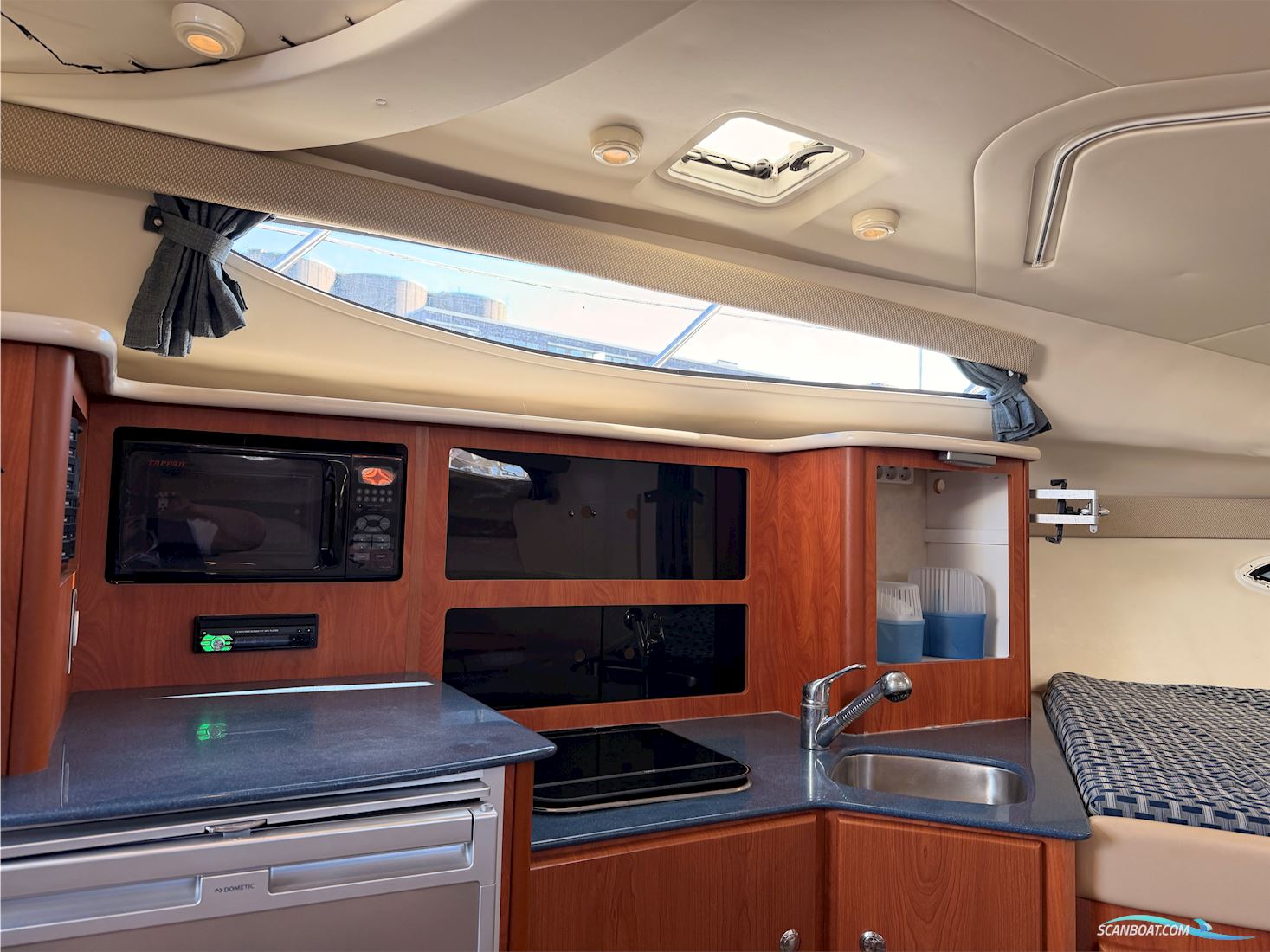 Bayliner 305