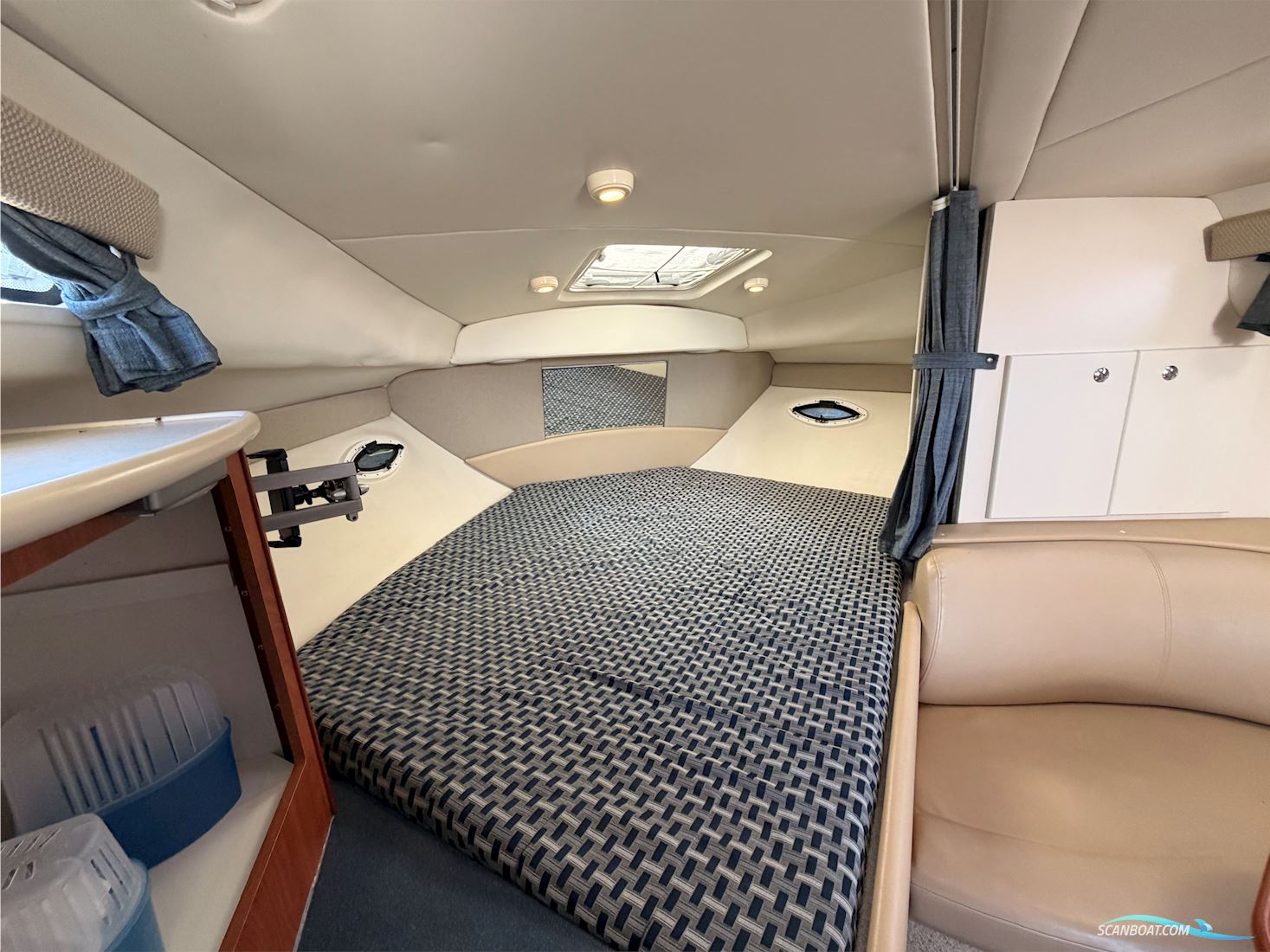 Bayliner 305