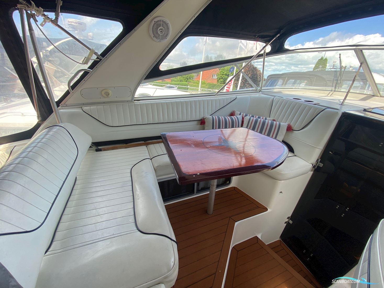 Bayliner 3255 Avanti