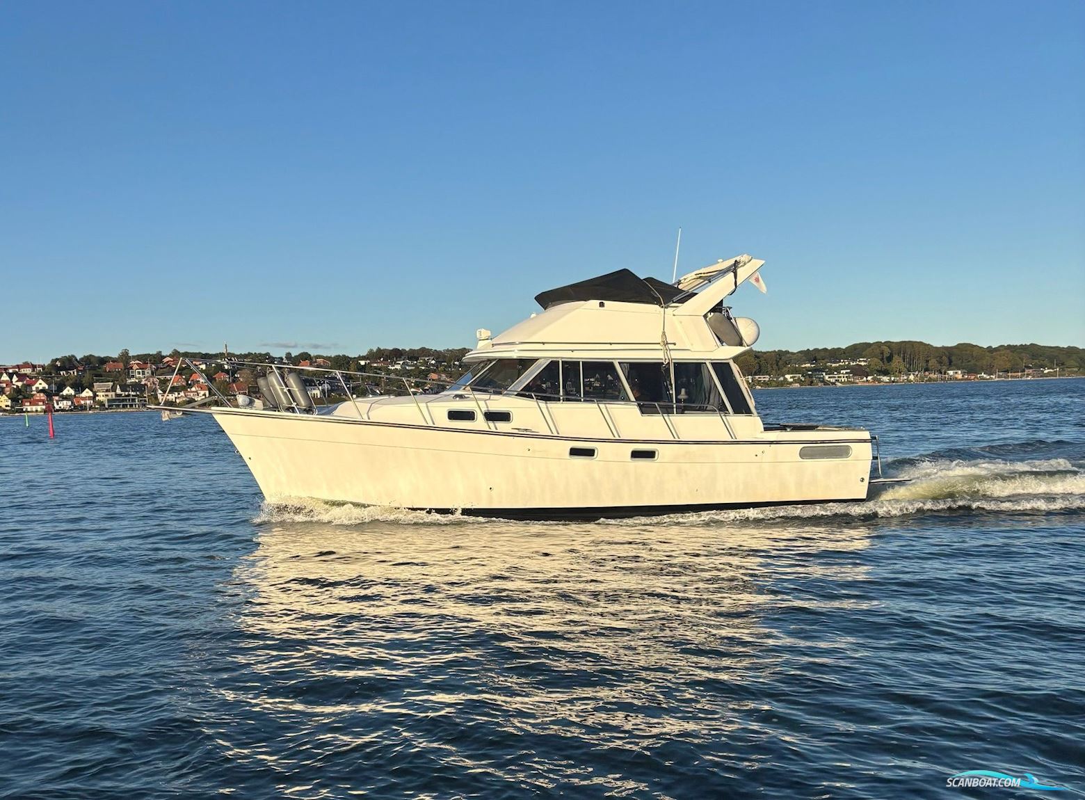 Bayliner 3288 Flybridge Motorbåd 1989, Danmark