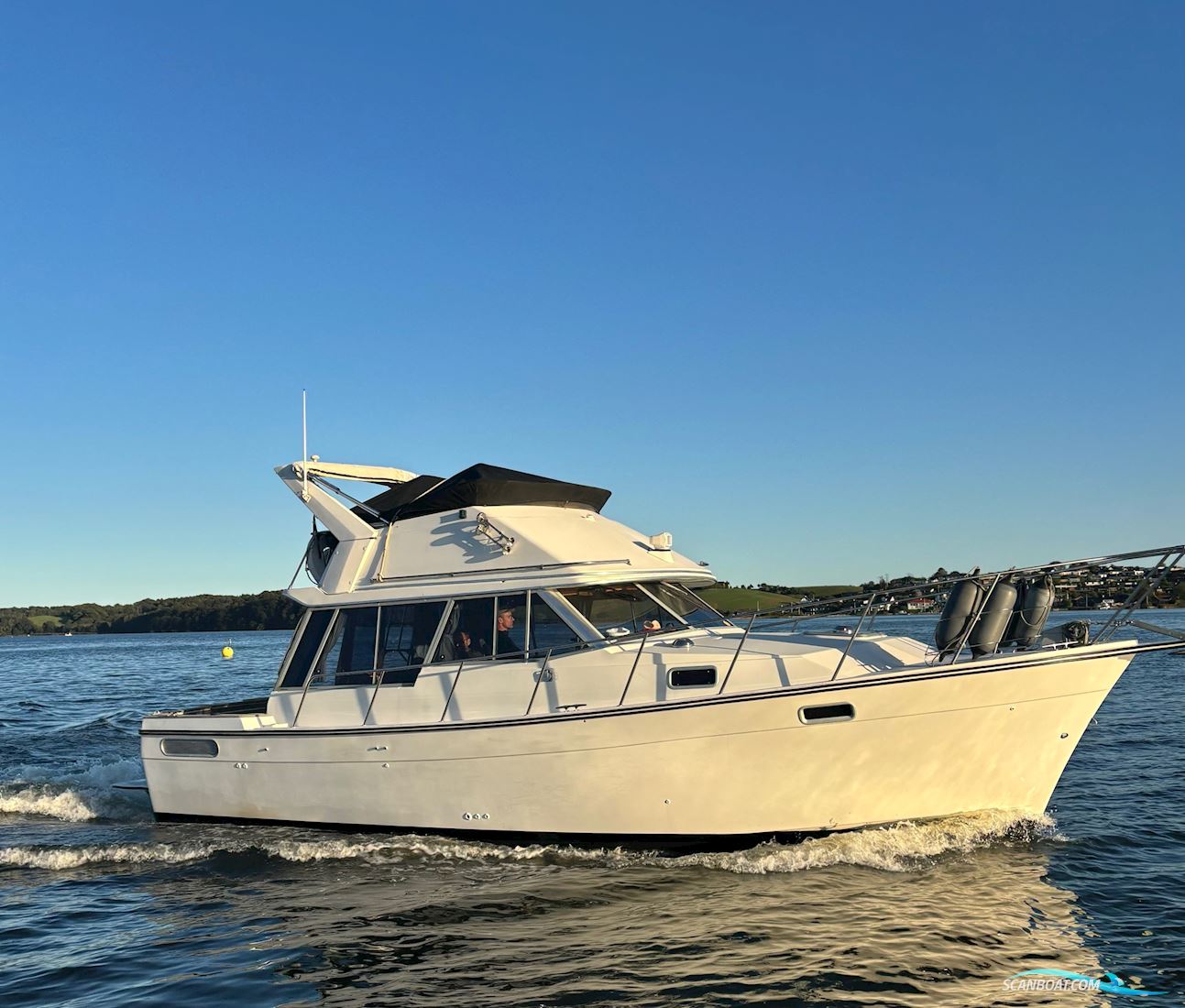 Bayliner 3288 Flybrigde