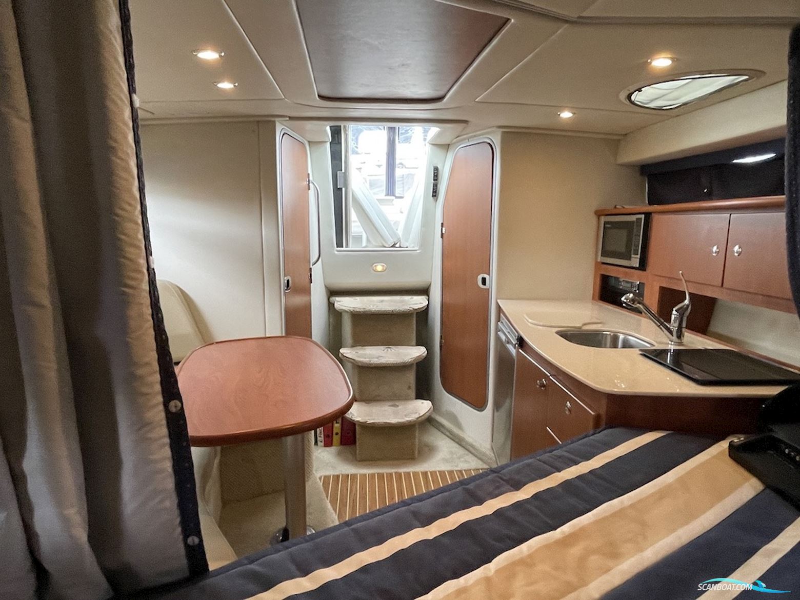 Bayliner 335 Cruiser