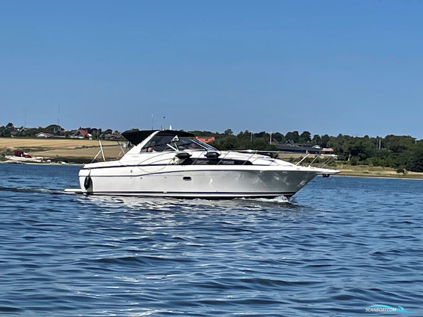 Bayliner 3485 Avanti Express Motorbåd 1997, med  Cummins motor, Danmark