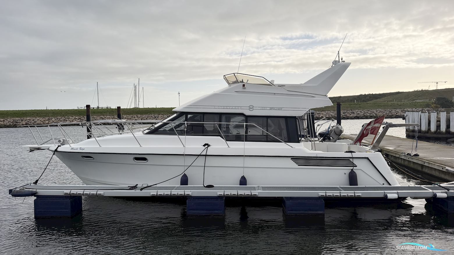 Bayliner 3688 Fly