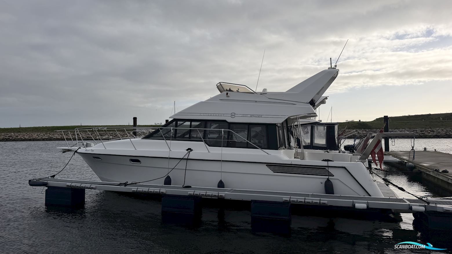 Bayliner 3688 Fly