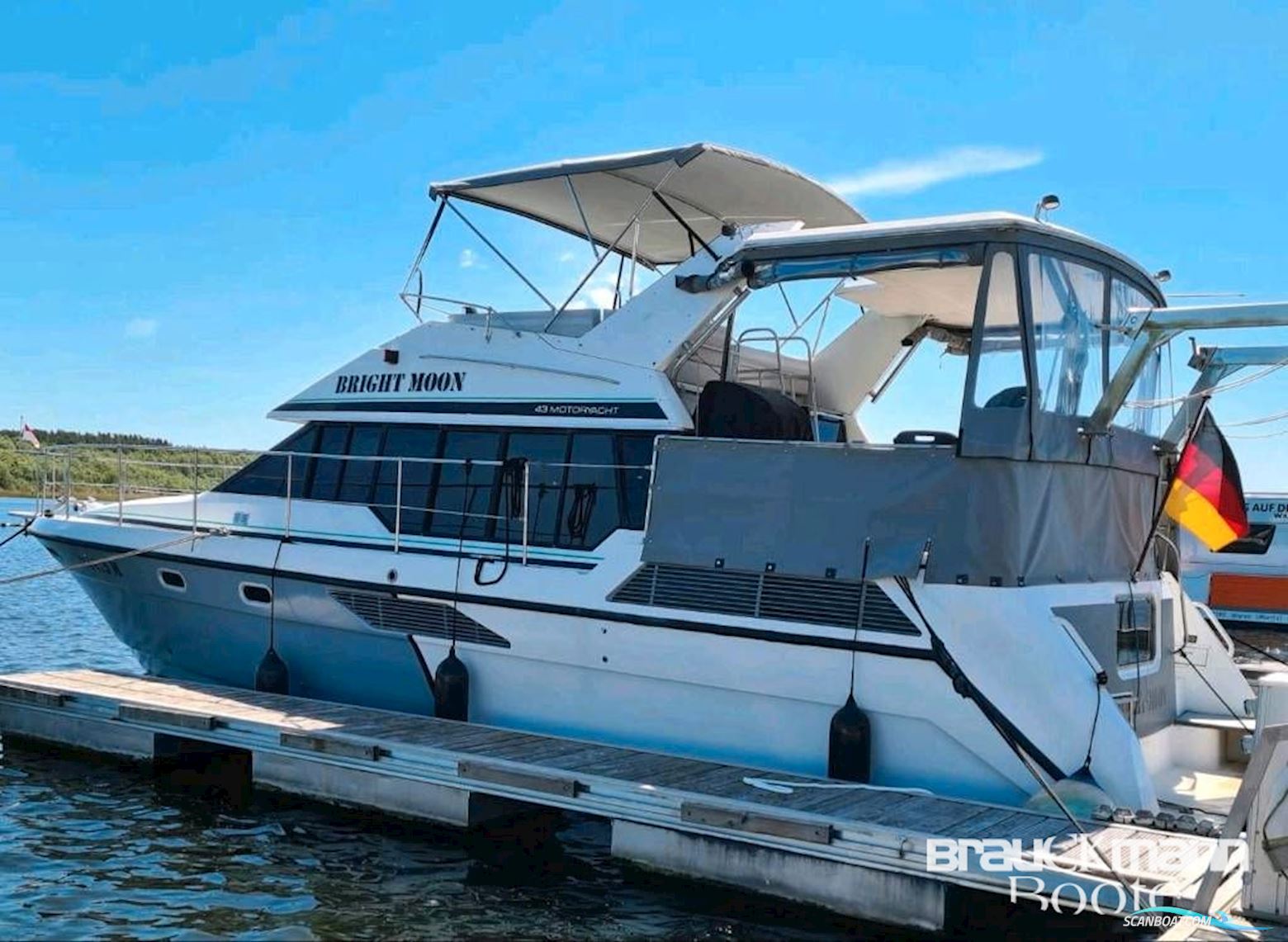 Bayliner 4387 Motorbåd 1991, med Hino motor, Tyskland