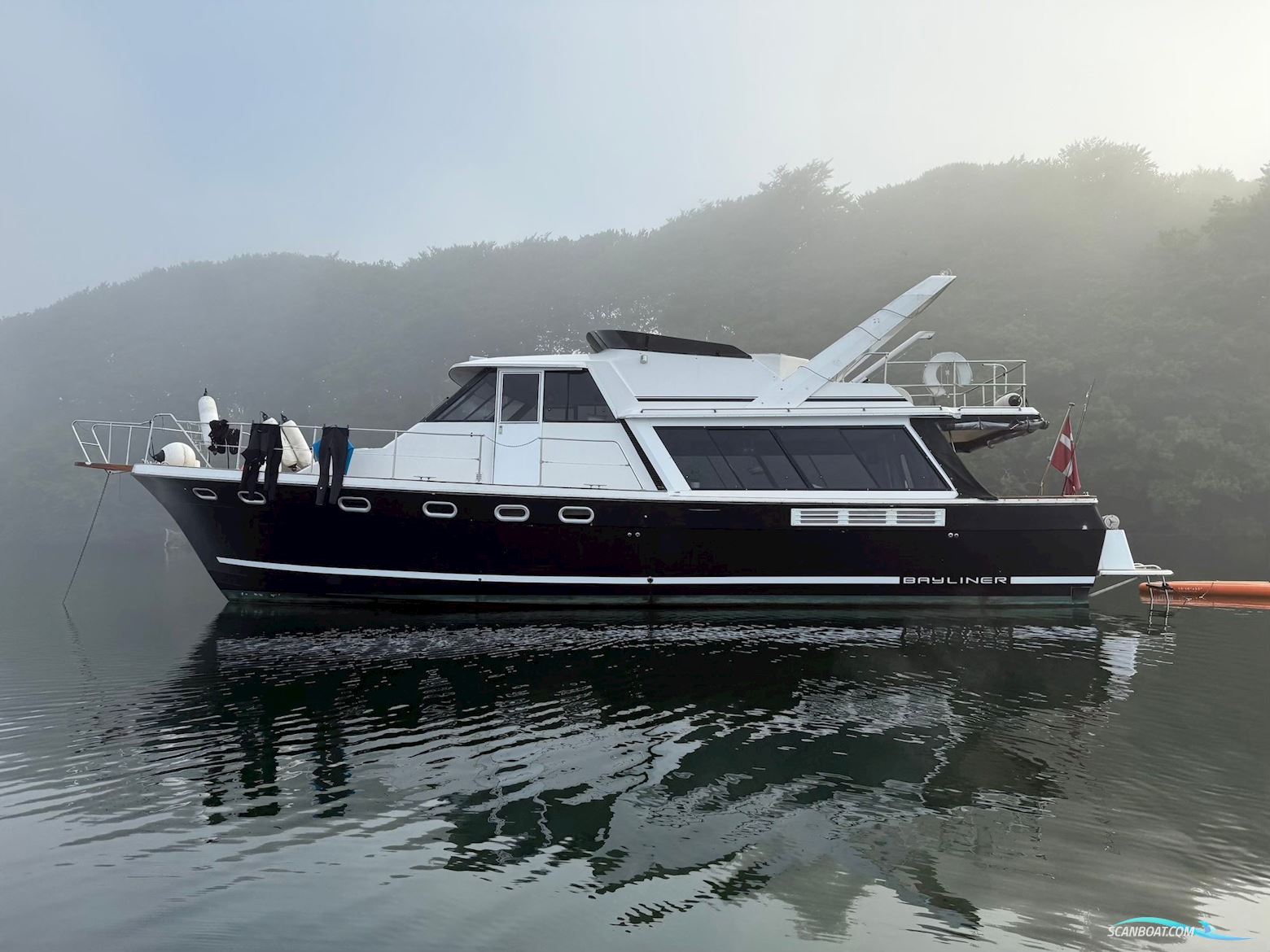 Bayliner 4588 Pilothouse