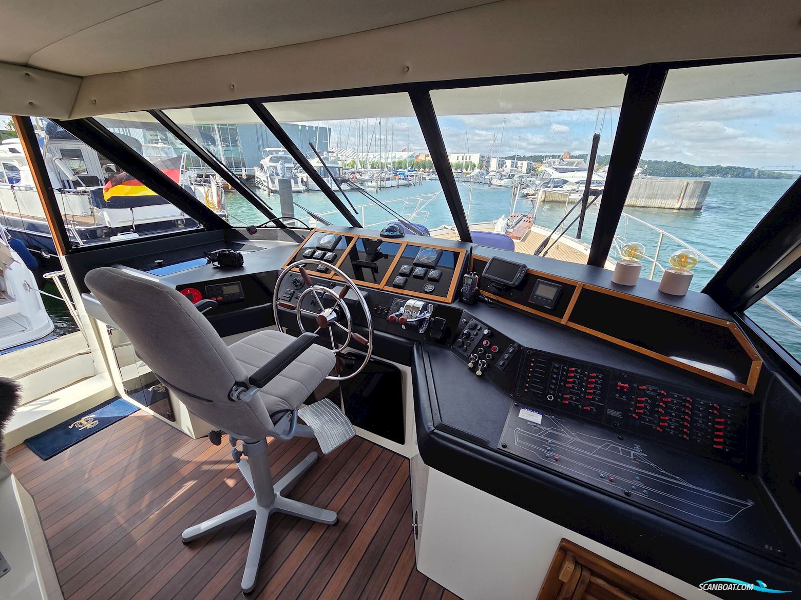 Bayliner 4588 Pilothouse